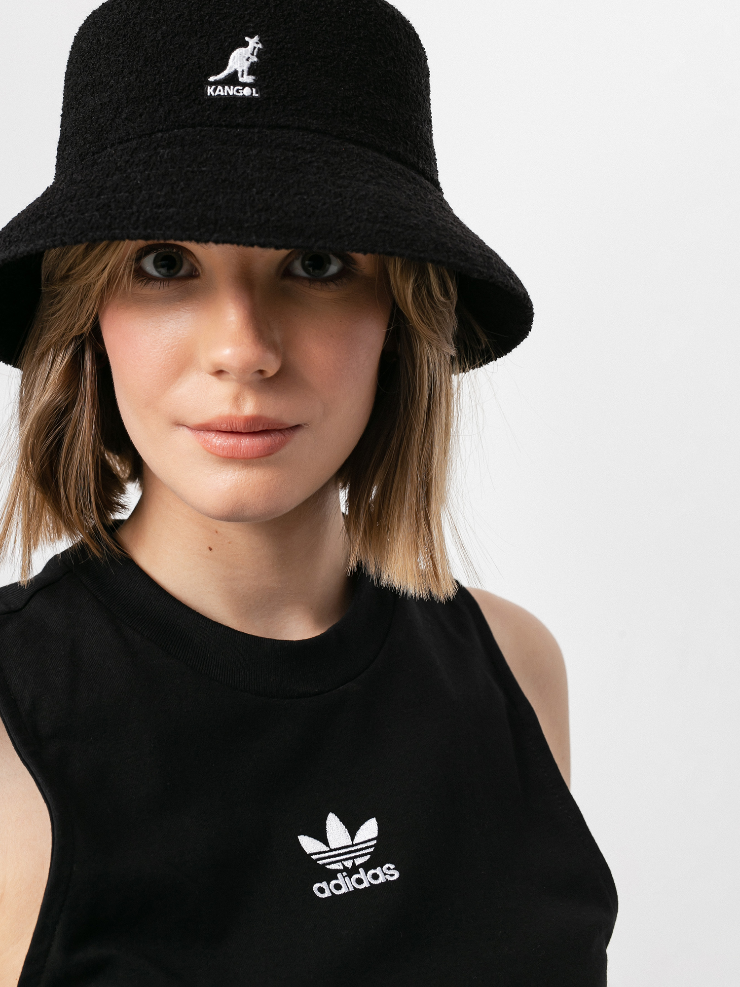 Tričko adidas Originals Classic Wmn (black)