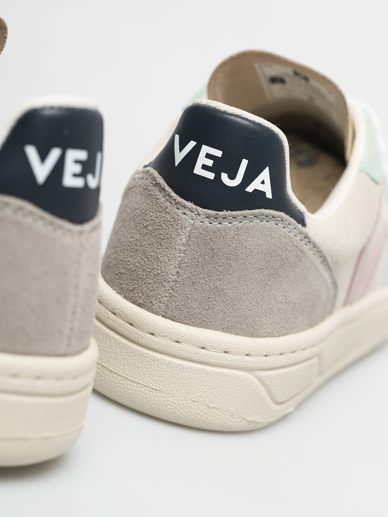 Topánky Veja V-10 Wmn (suede multico natural babe)