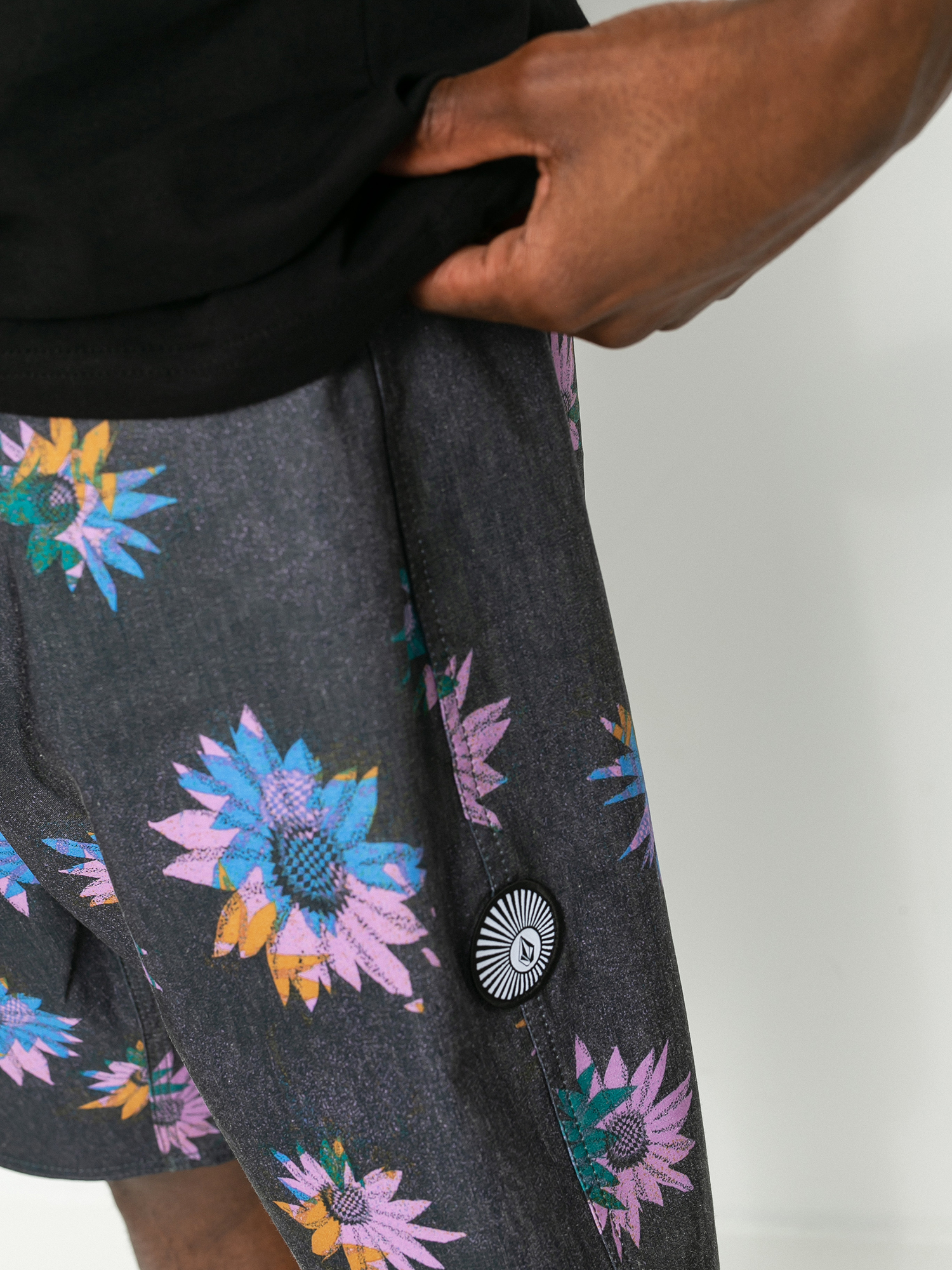 Plážové kraťasy Volcom Natural Visions Stoney 19 (black)