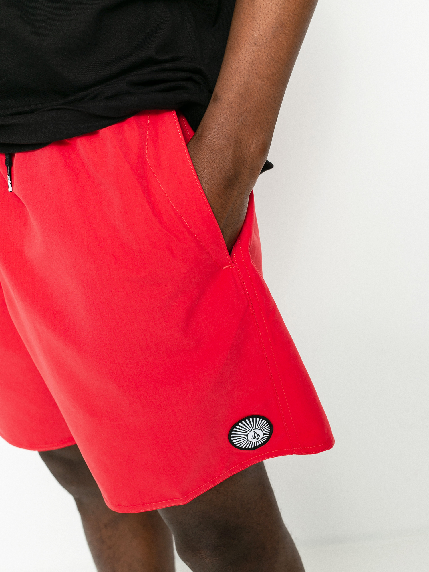 Plážové kraťasy Volcom Lido Solid Trunk 16 (carmine red)