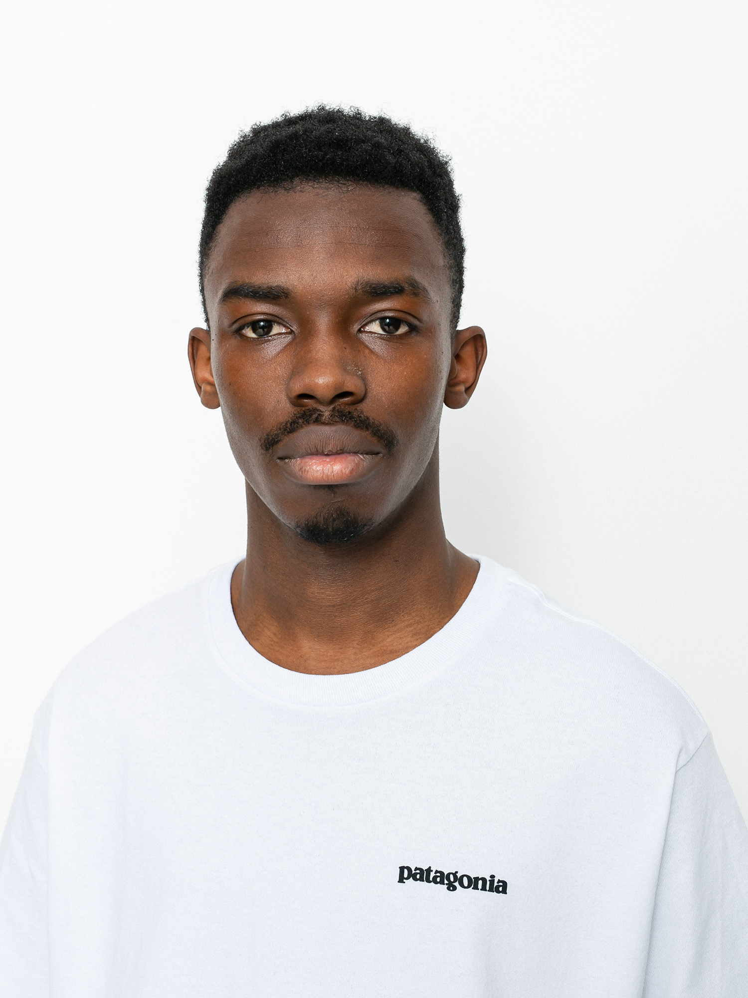 Tričko Patagonia P6 Logo Responsibili (white)