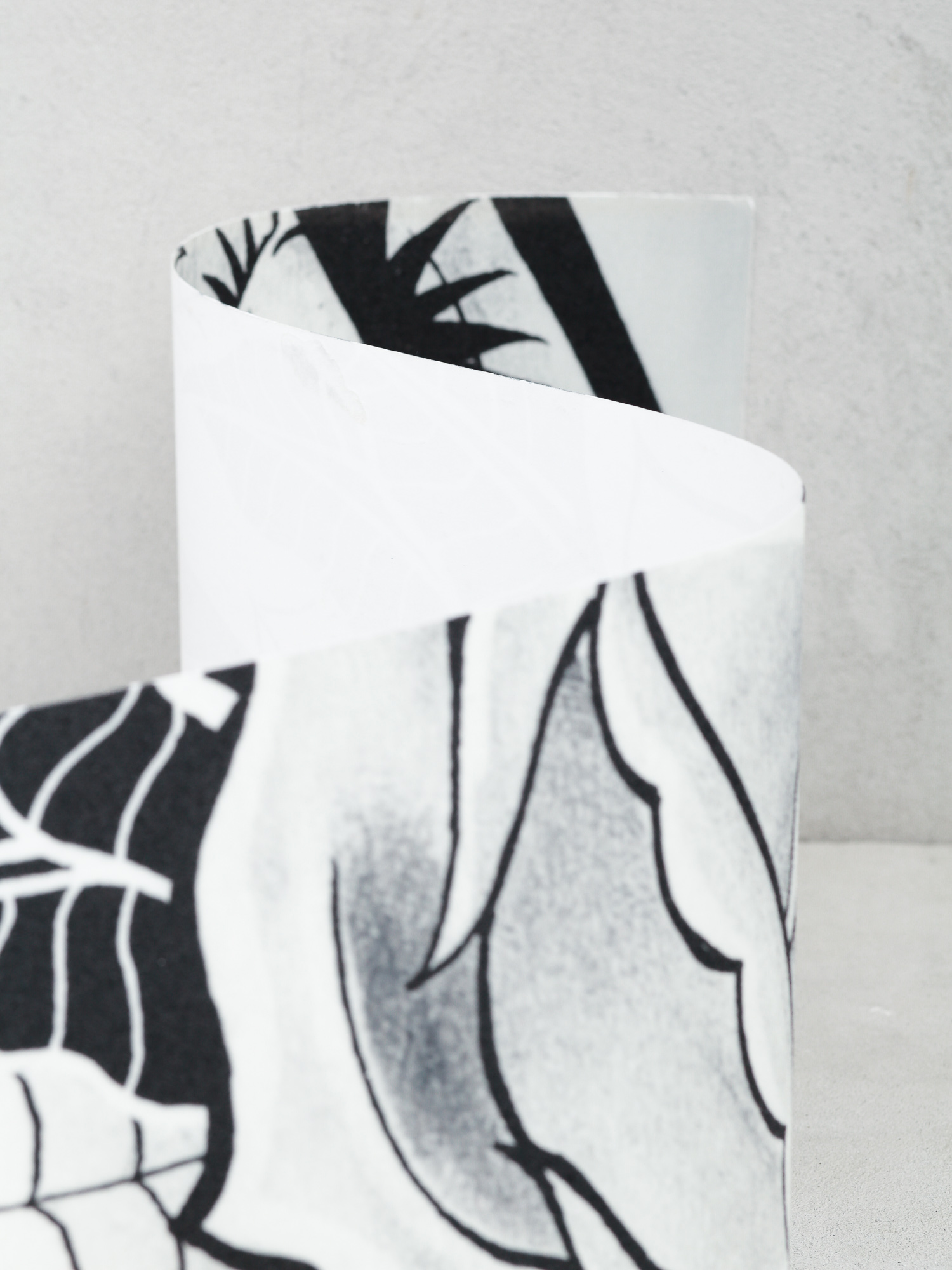 Grip Hard Luck Sad Girl (white/black)