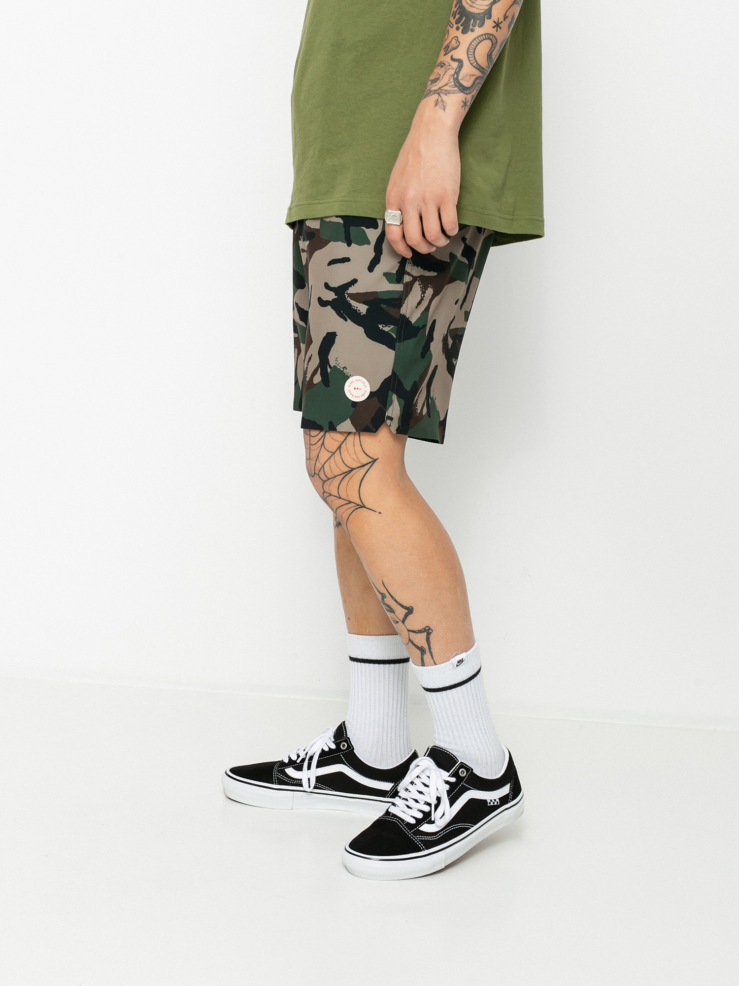 Plážové kraťasy Globe Every Swell Boardshort (olive camo)