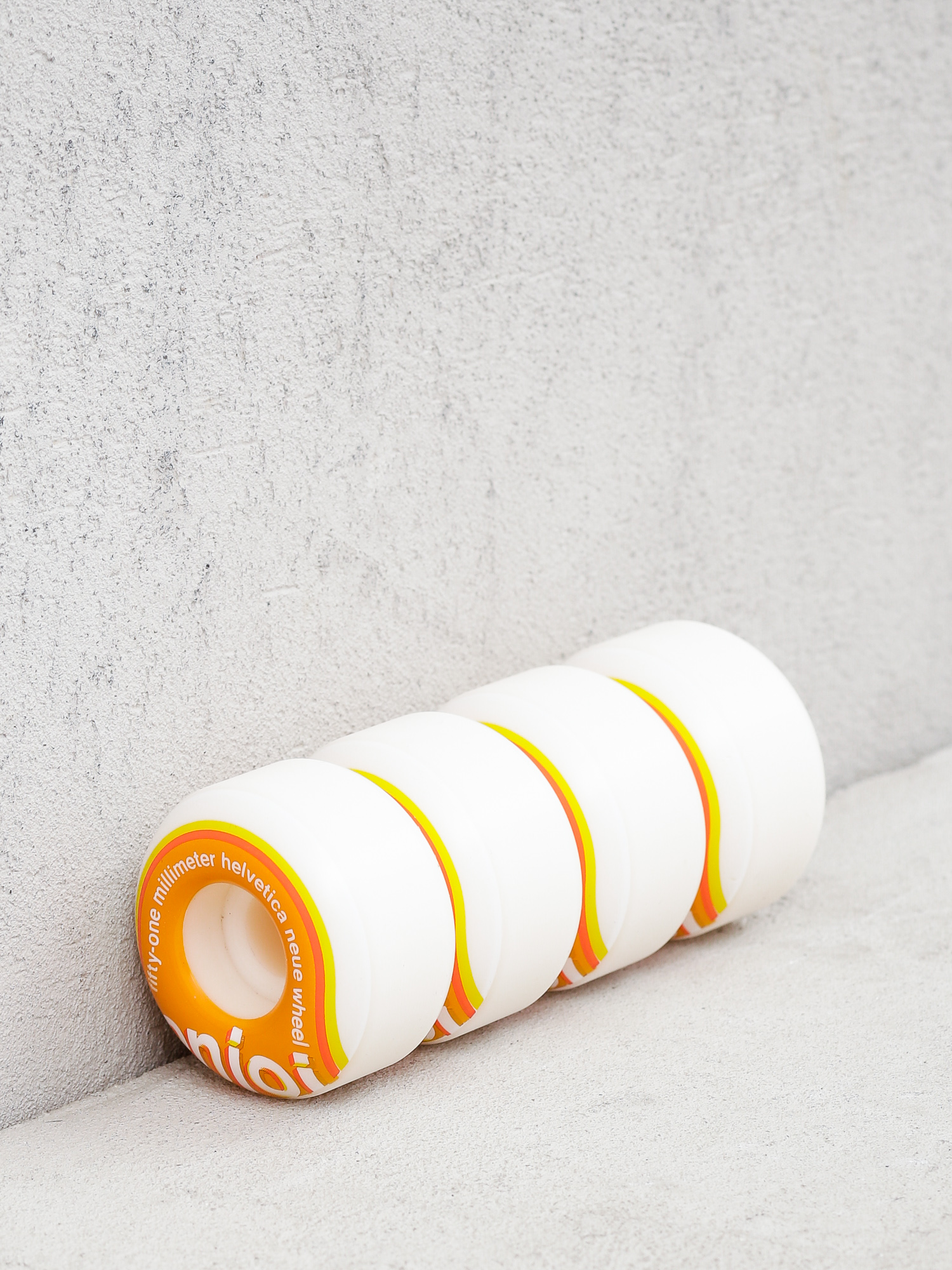 Kolieska Enjoi Helvetica Neue (orange)