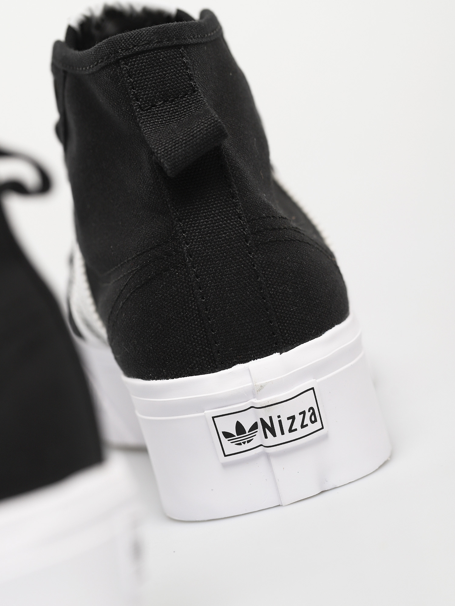Topánky adidas Originals Nizza Platform Mid Wmn (cblack/ftwwht/ftwwht)