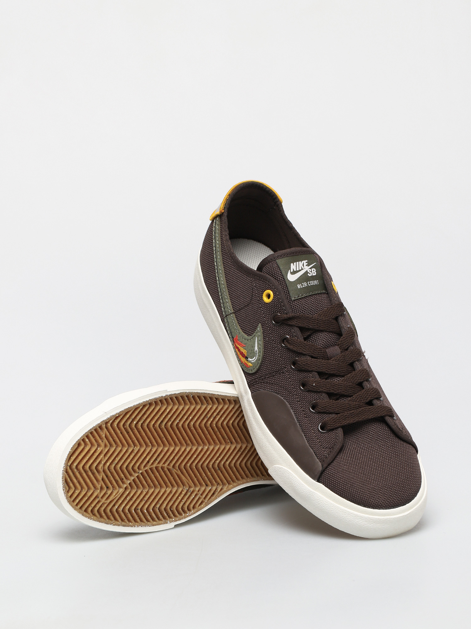 Topánky Nike SB X Daan Van Der Linden Blazer Court (baroque brown/medium olive light bone)