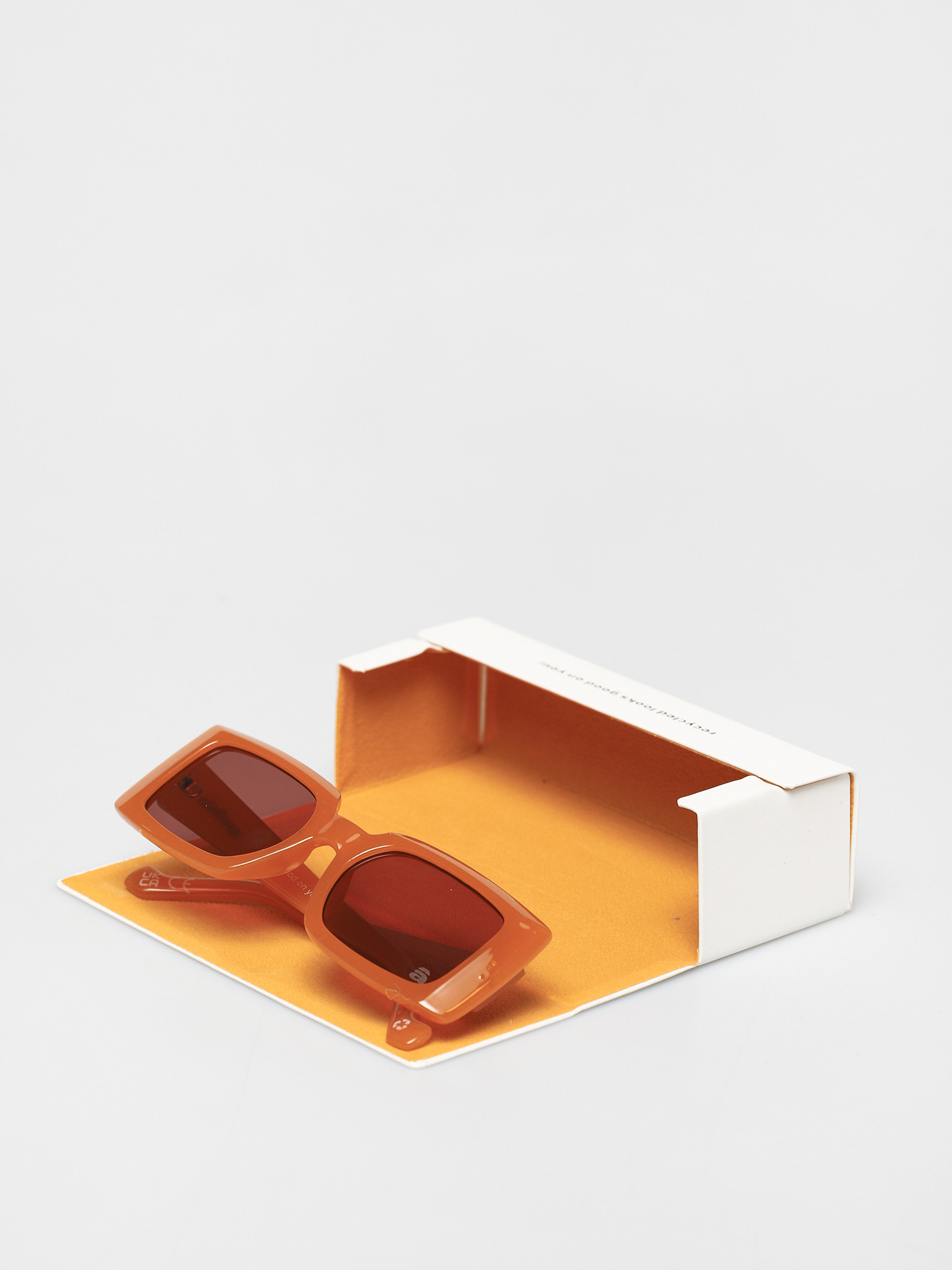 Slnečné okuliare Szade Dart (burnt honey/cherry cola)