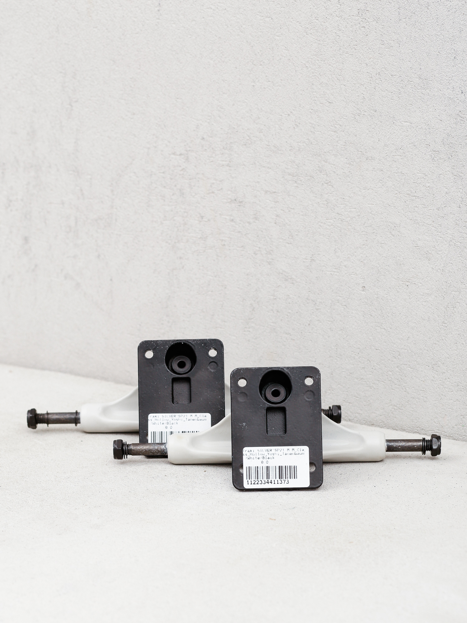 Trucky Silver M Class Hollow Yoshi Tanenbaum (white/black)