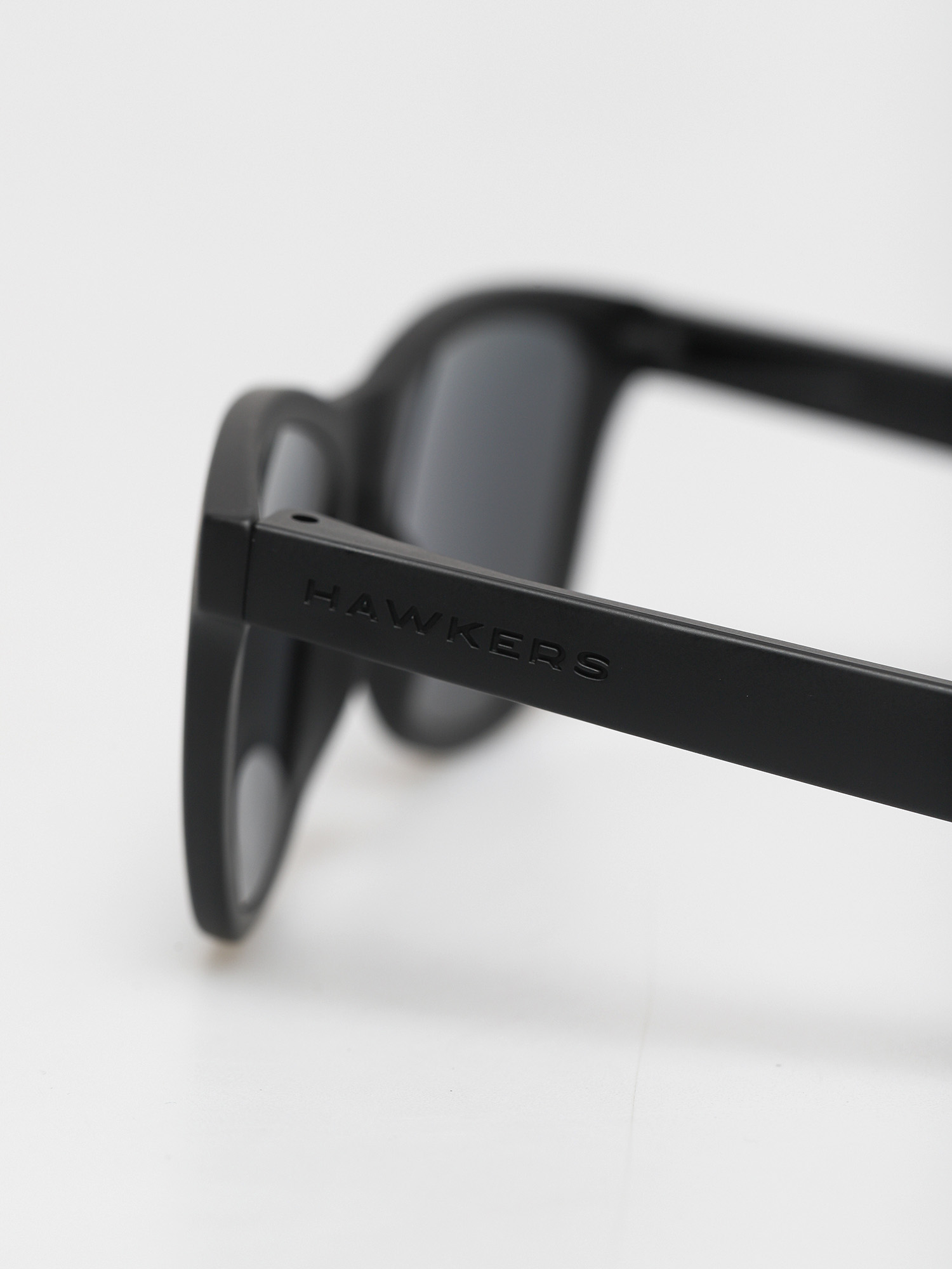 Slnečné okuliare Hawkers One (polarized carbon black/dark/tr90)