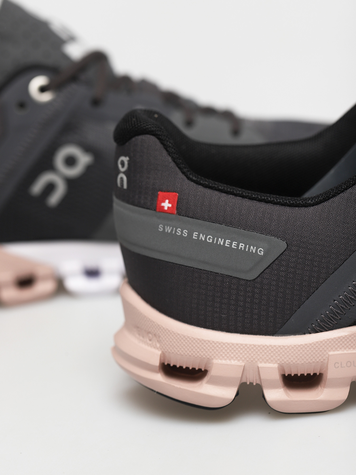 Bežecká obuv On Running Buty Cloudflow Wmn (rock/rose)