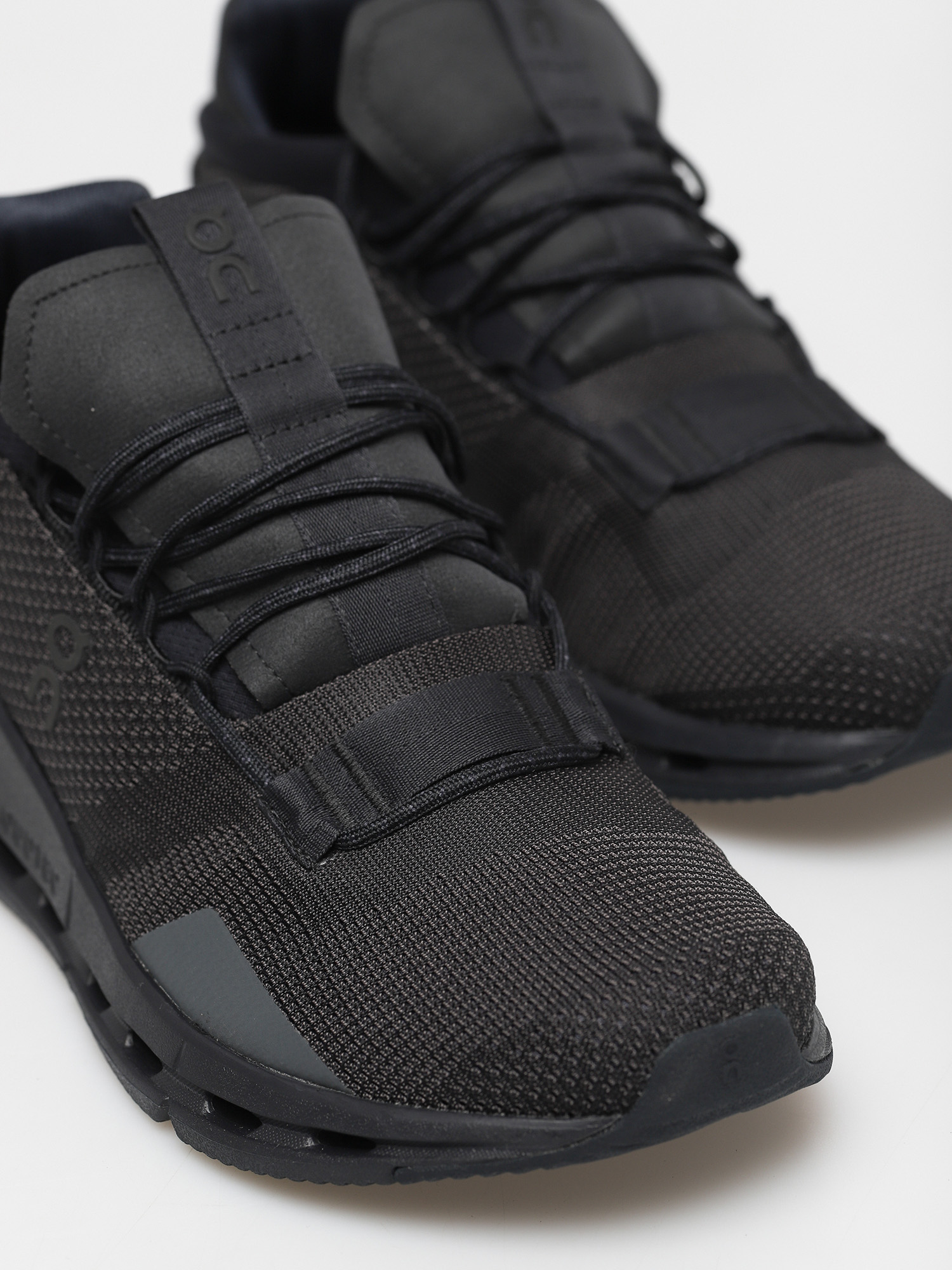 Bežecká obuv On Running Cloudnova (black/eclipse)