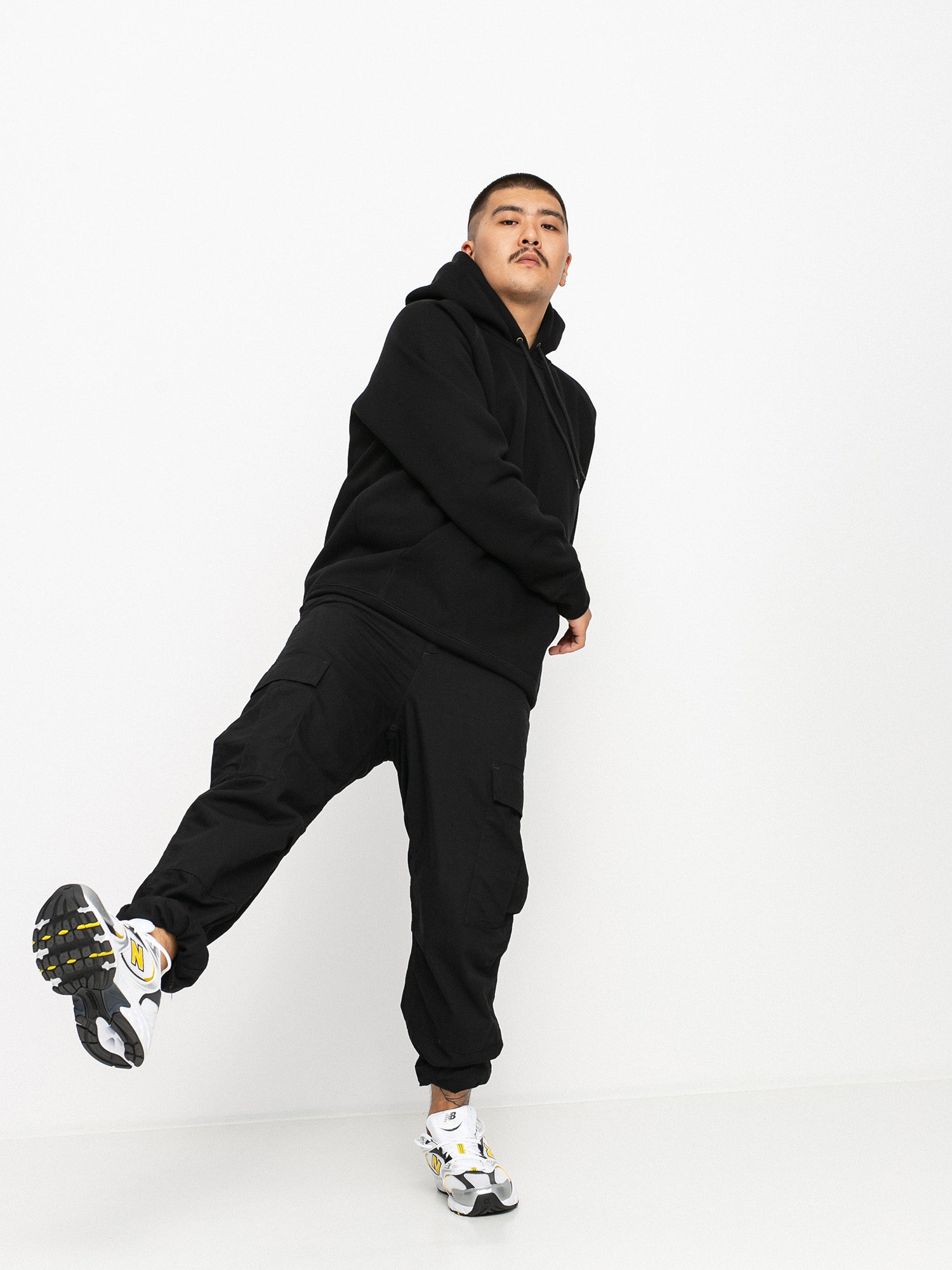 Mikina s kapucňou Carhartt WIP Chase HD (black/gold)