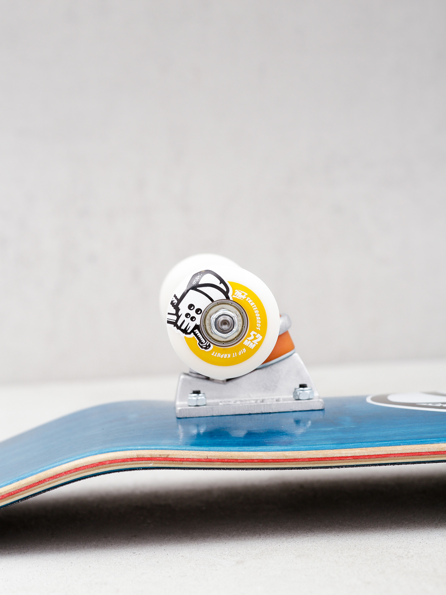 Skateboard Mob Skateboards Skull (teal)