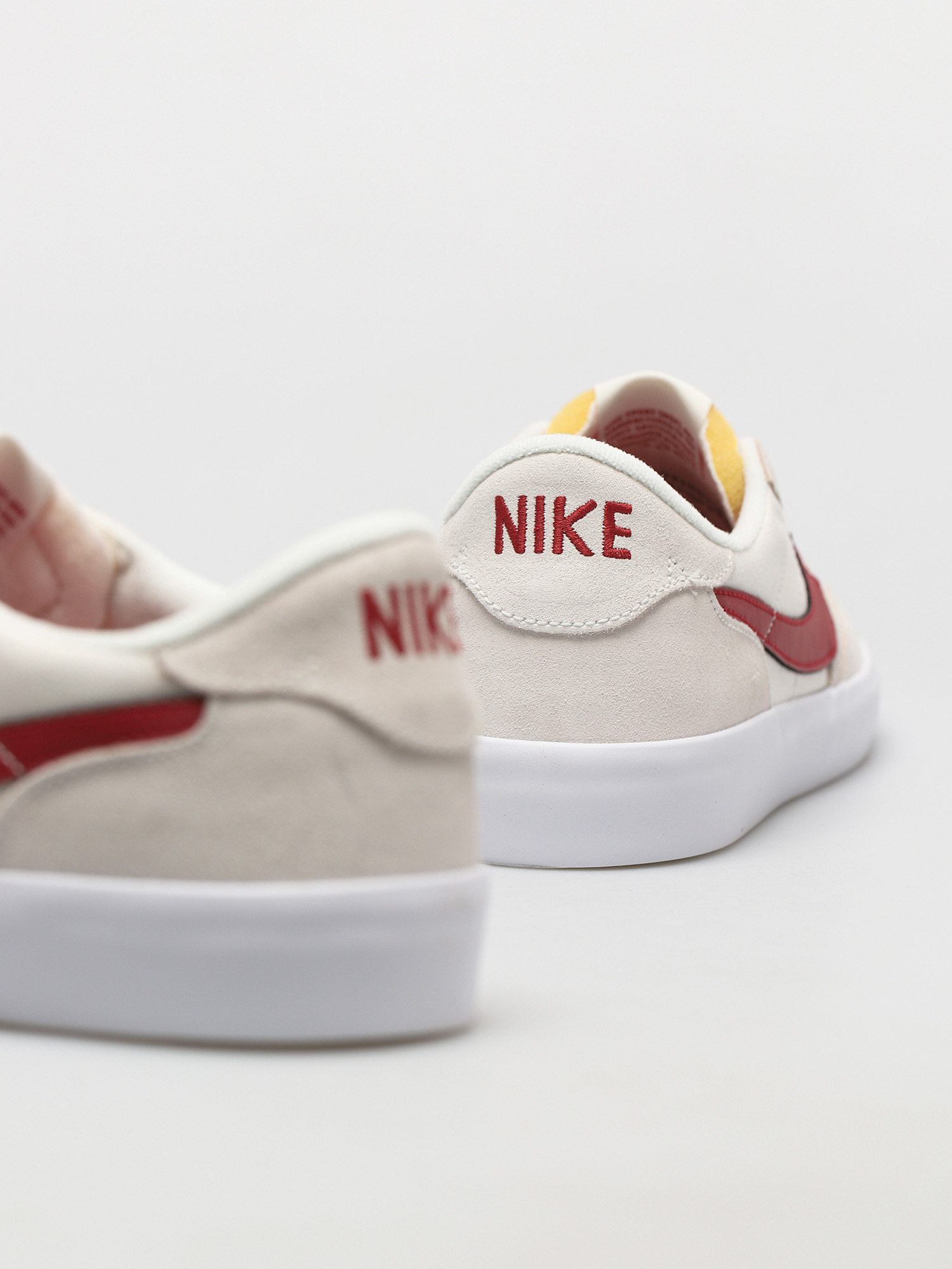 Topánky Nike SB Heritage Vulc (summit white/gym red summit white white)