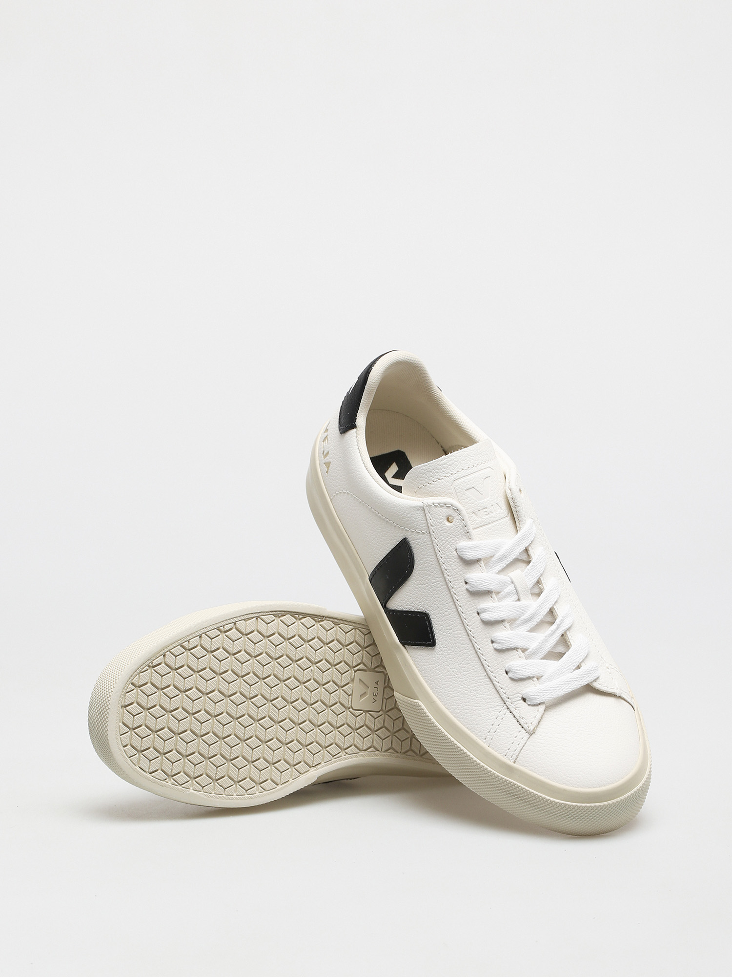 Topánky Veja Campo Wmn (chromefree leather white black)