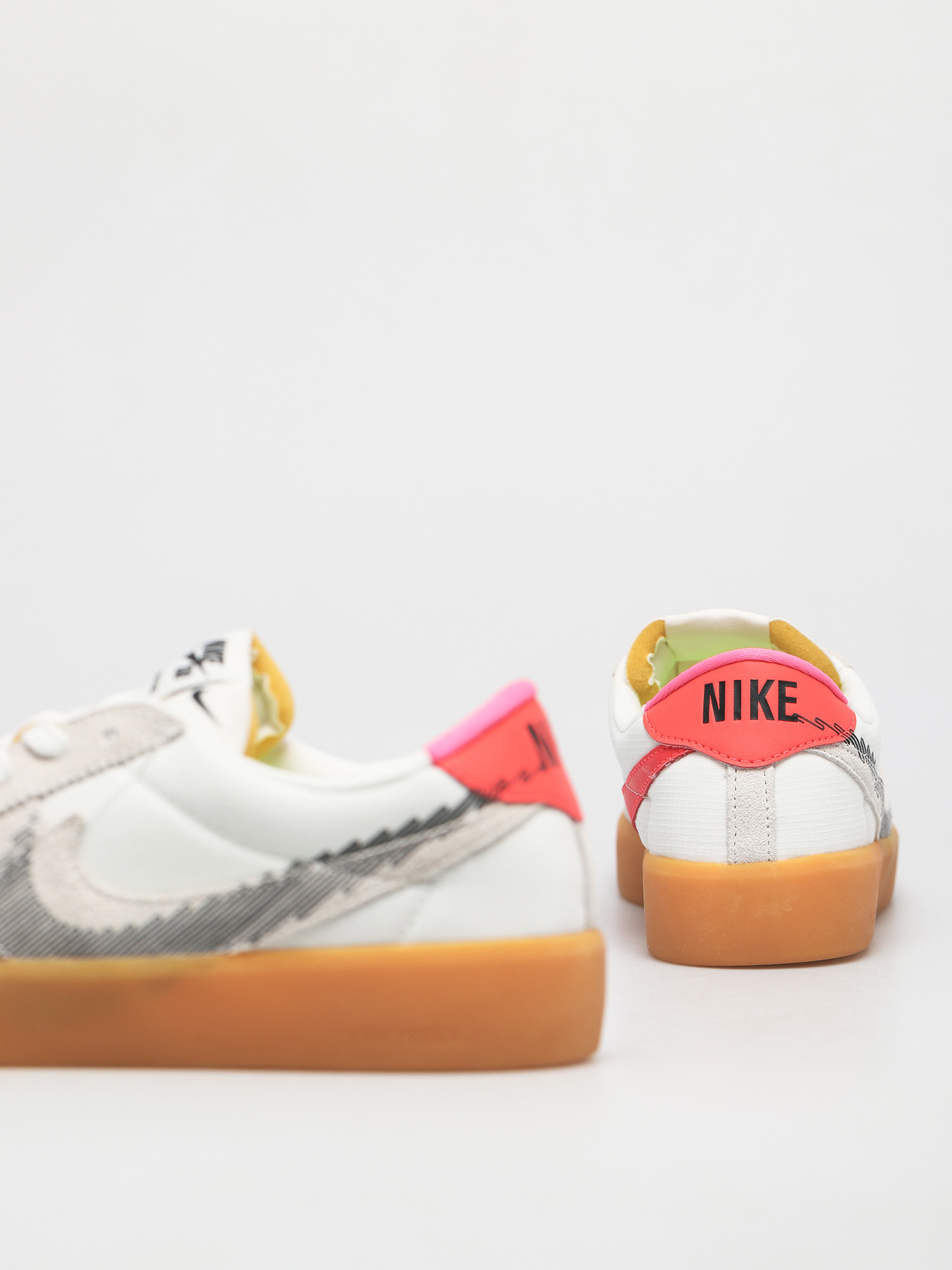 Topánky Nike SB Bruin React T (summit white/black bright crimson)