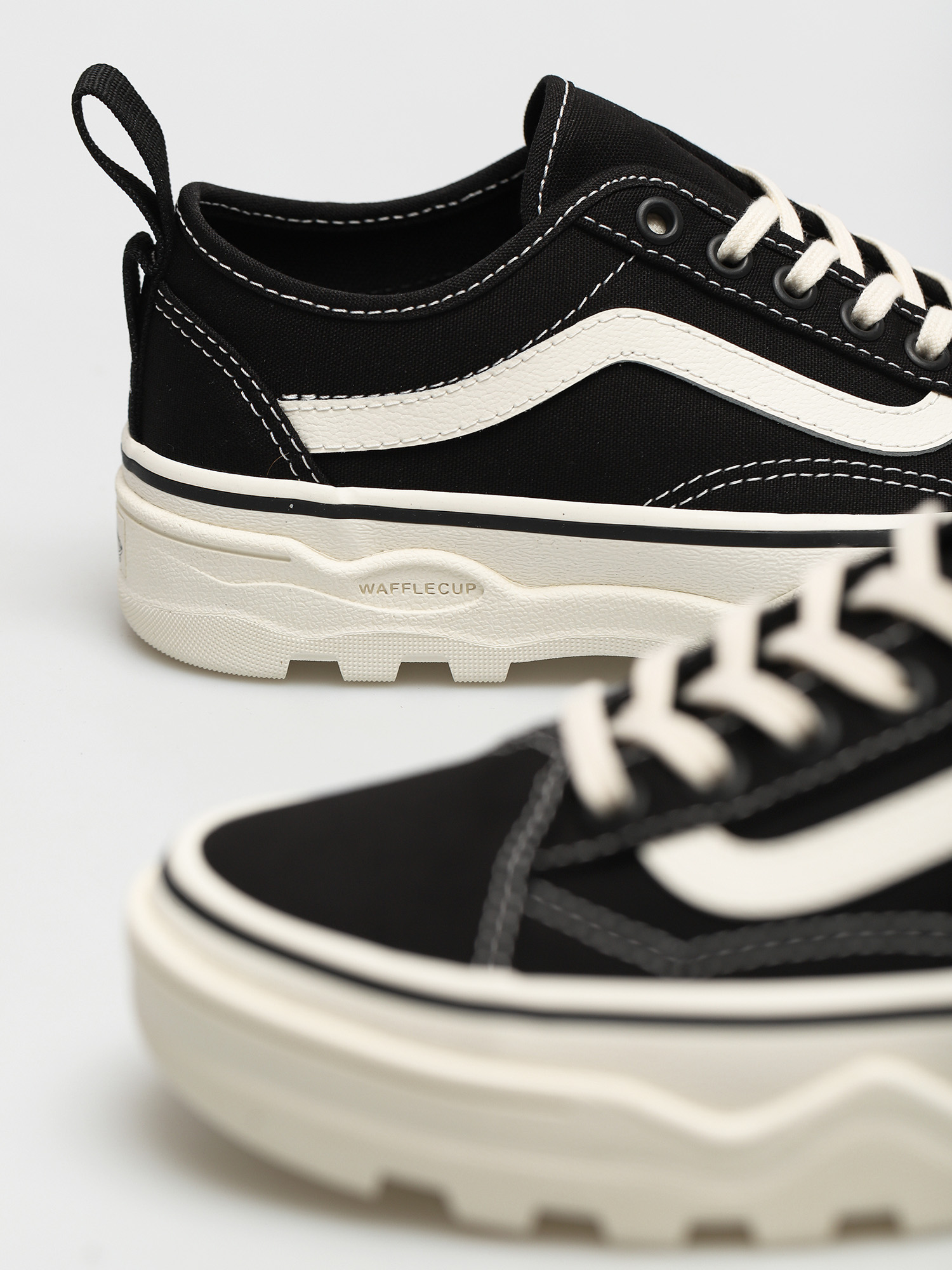 Topánky Vans Sentry Old Skool Wc (canvas/black/marshmallo)