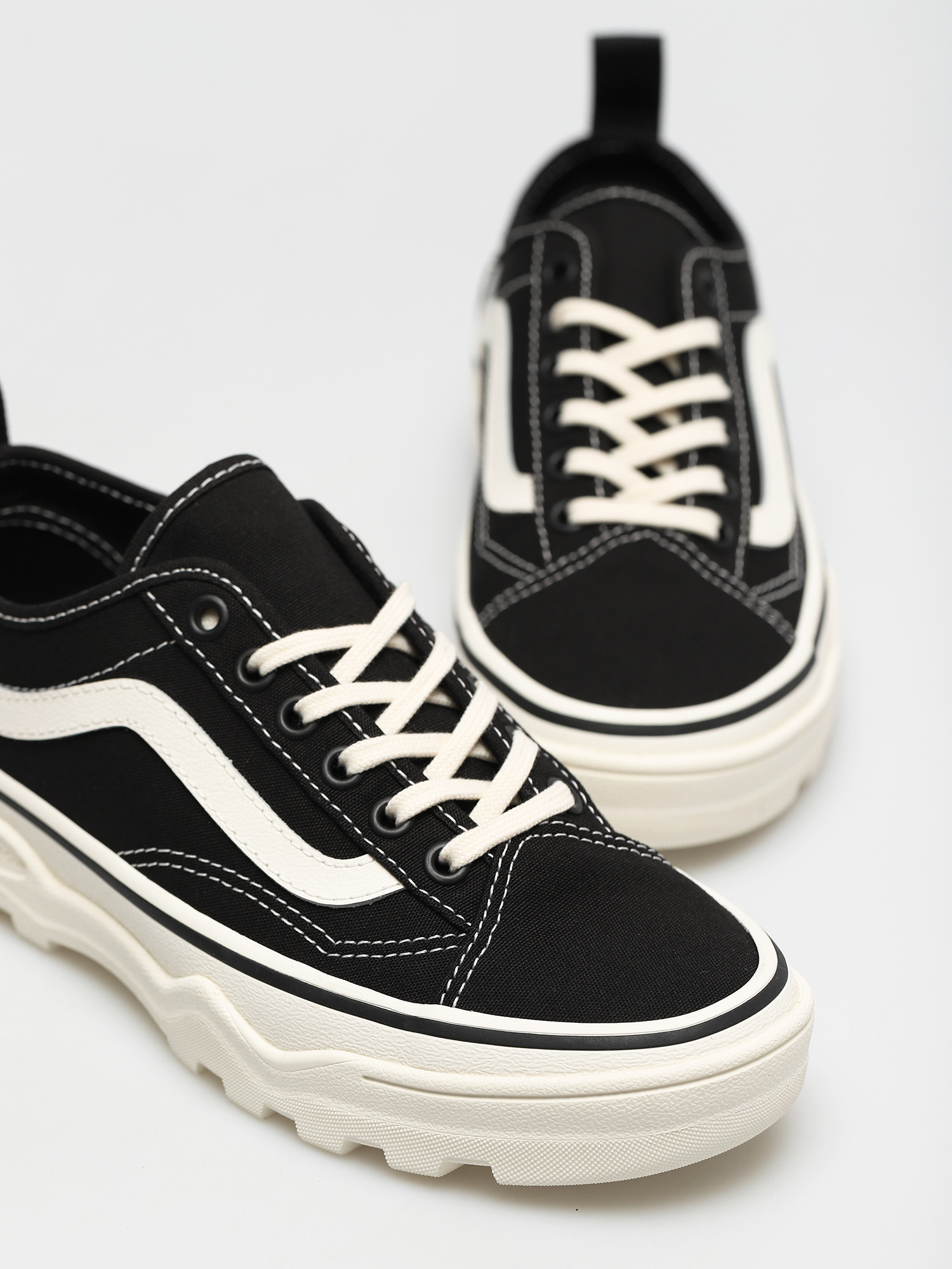 Topánky Vans Sentry Old Skool Wc (canvas/black/marshmallo)