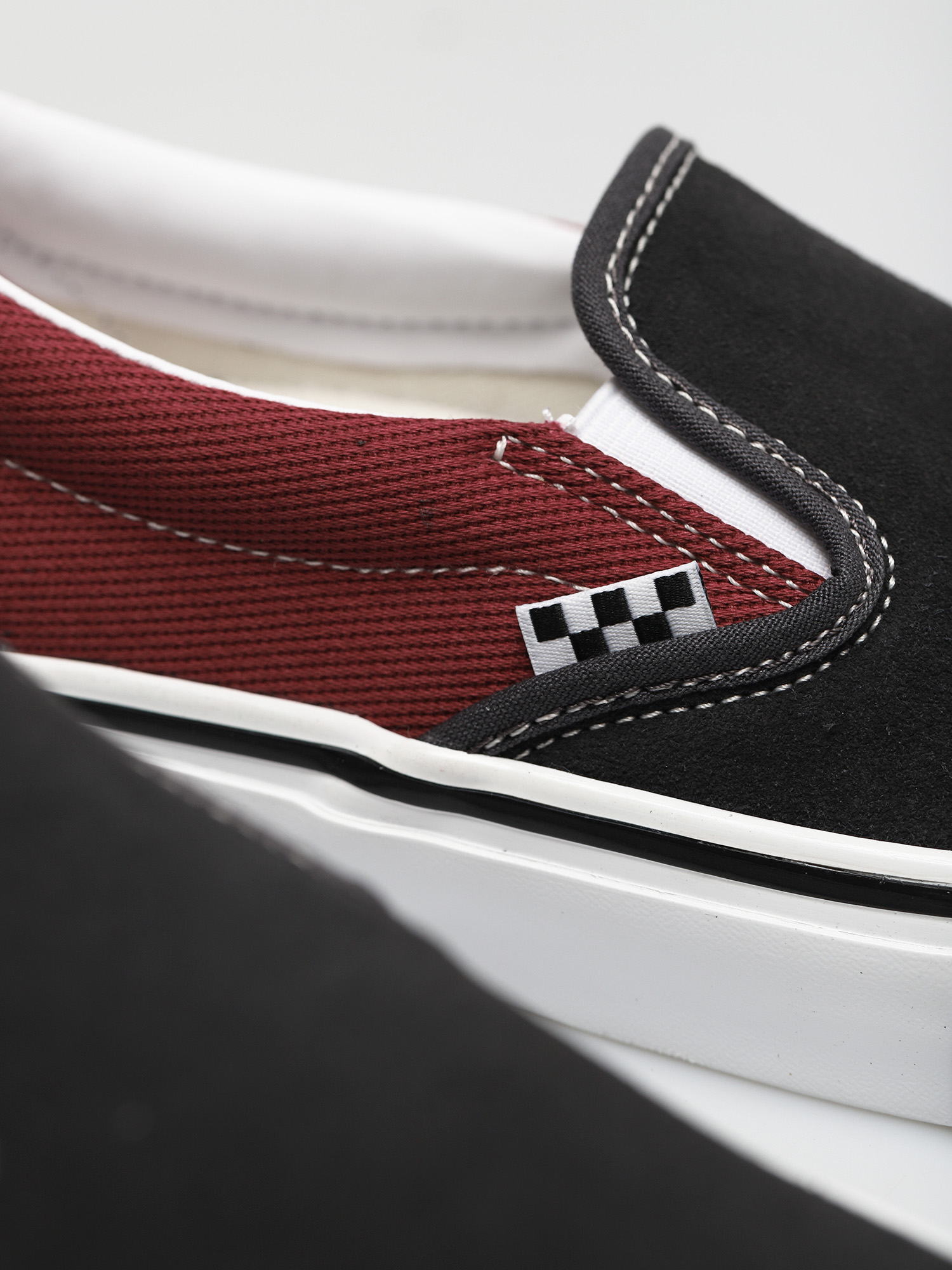 Topánky Vans Skate Slip On (asphalt/pomegranate)