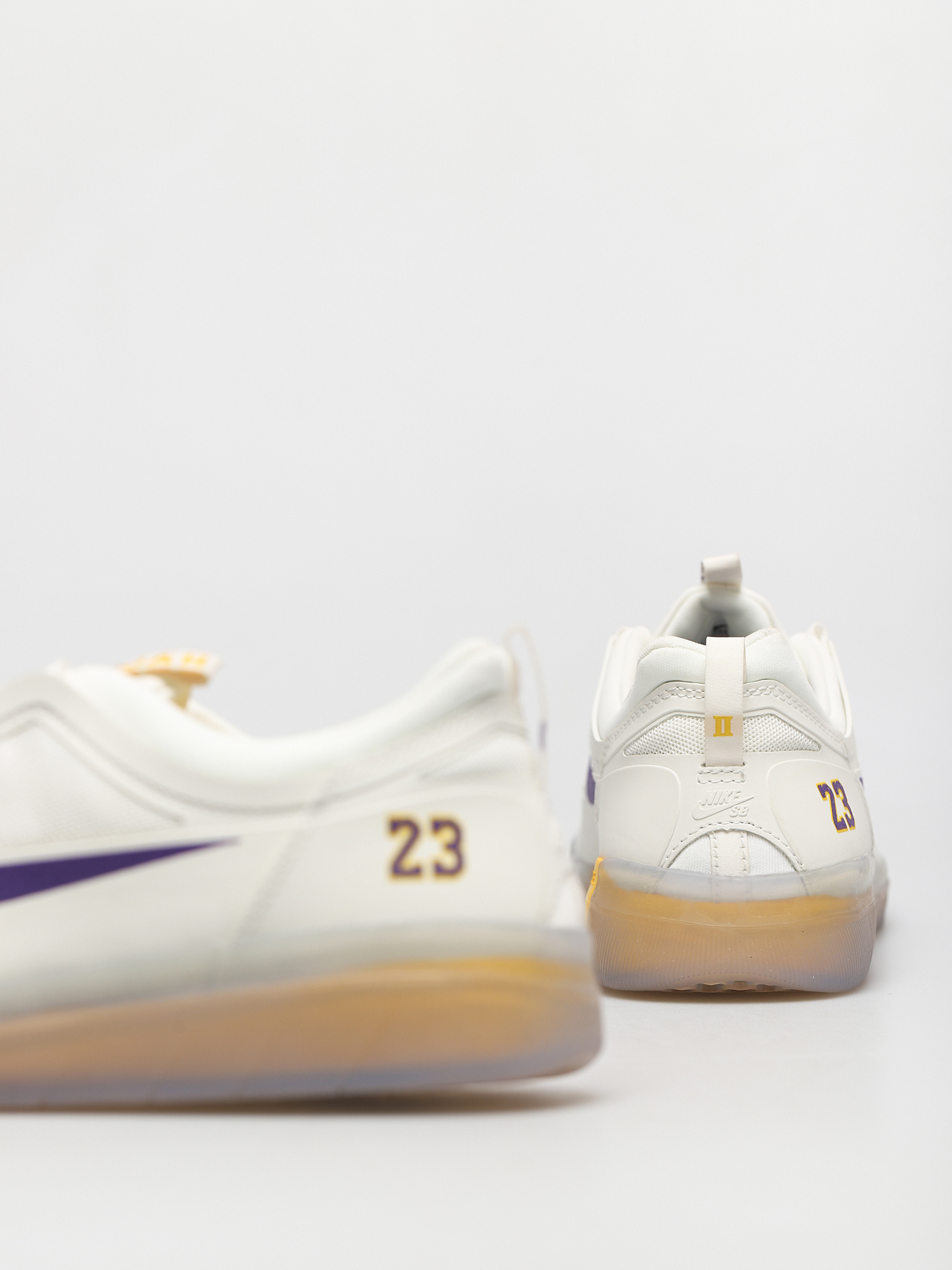 Topánky Nike SB Nyjah Free 2 NBA (summit white/court purple amarillo)