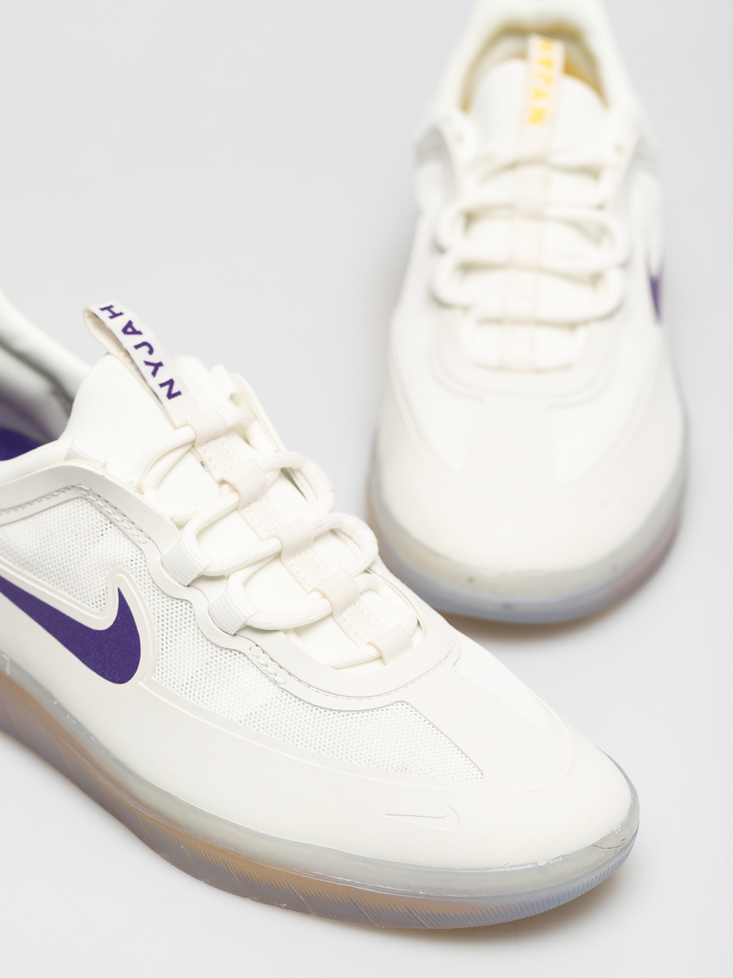 Topánky Nike SB Nyjah Free 2 NBA (summit white/court purple amarillo)