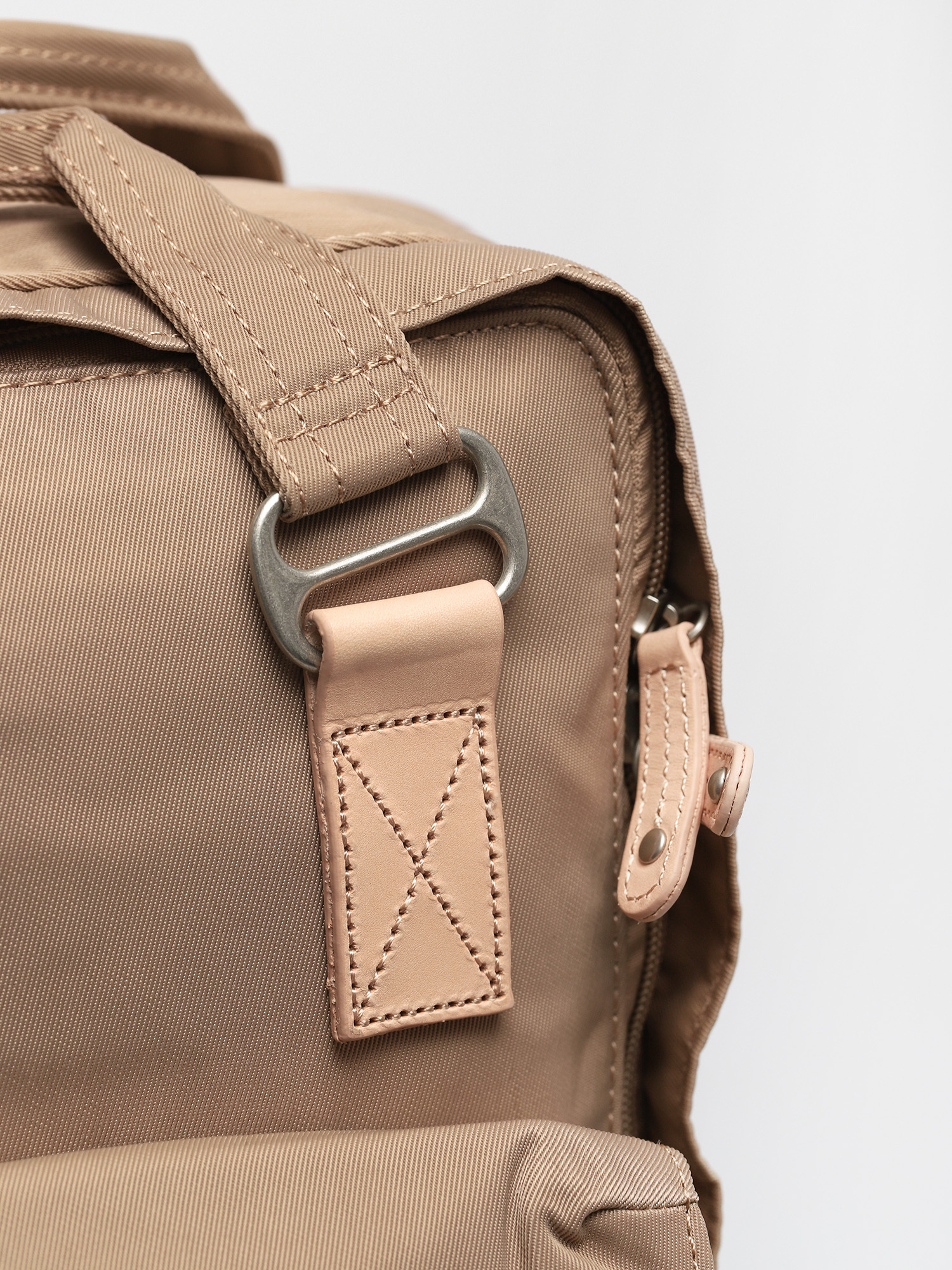 Batoh Doughnut Macaroon (almond)