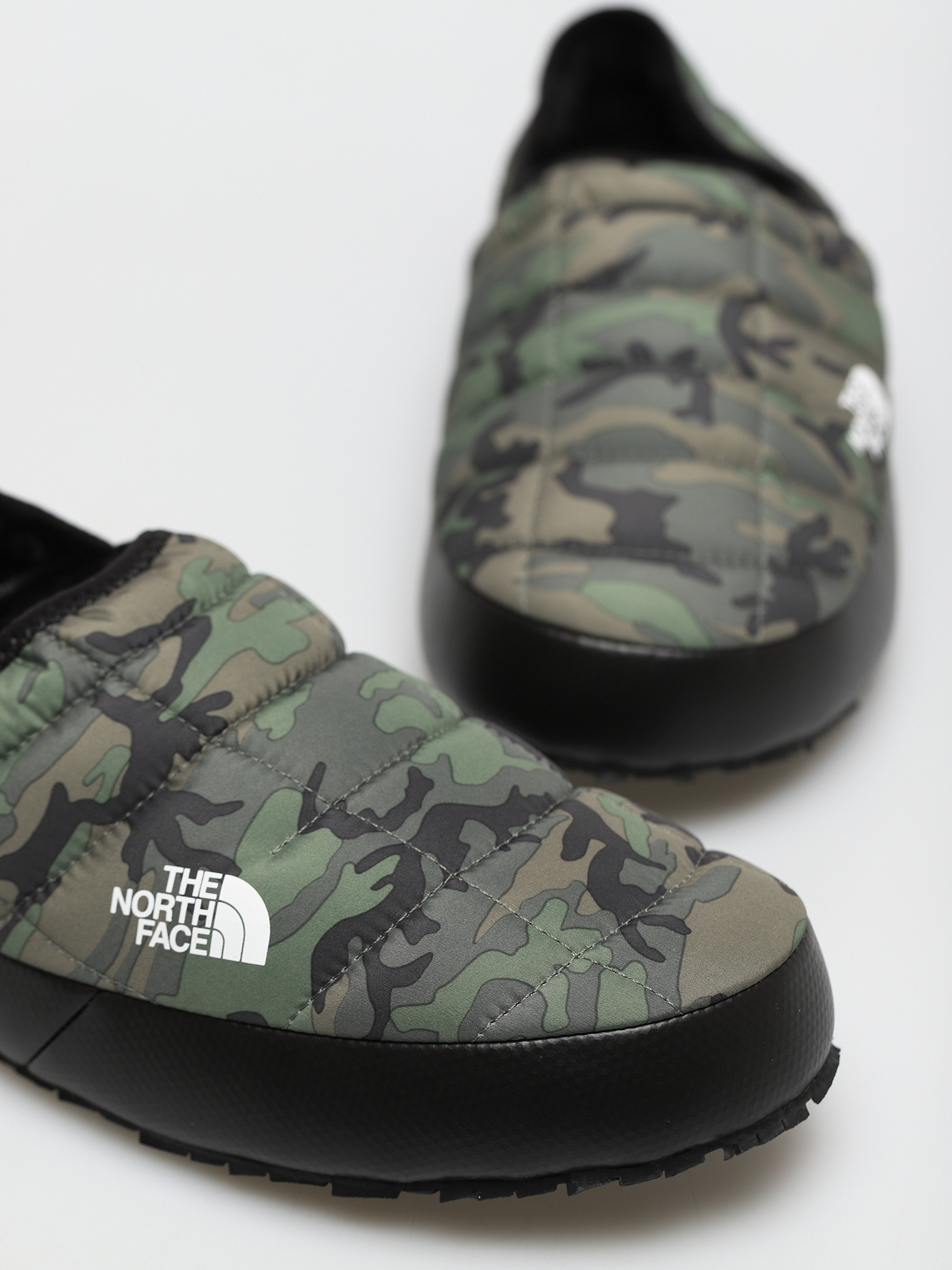 Topánky The North Face Thermoball Traction Mule V (thymbrushwdcamoprint/thym)