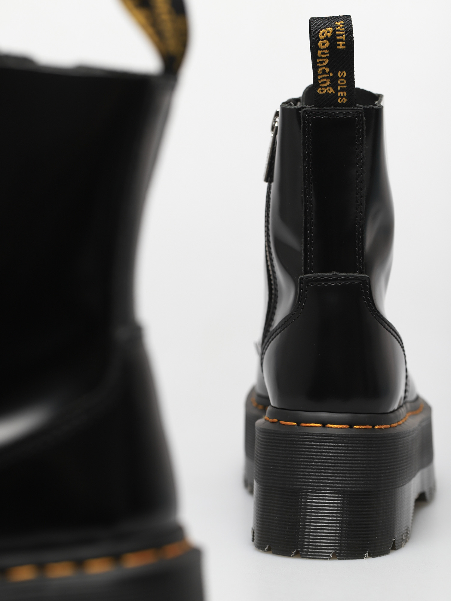 Topánky Dr. Martens Jadon Max Wmn (buttero black)