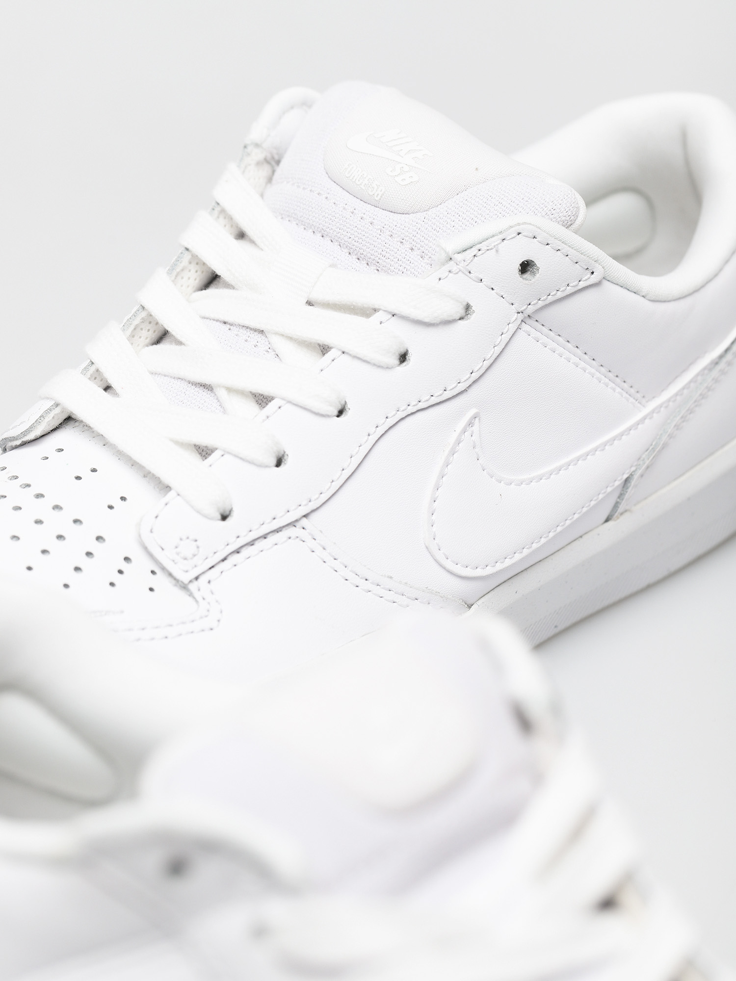 Topánky Nike SB Force 58 Premium Leather (white/white white white)