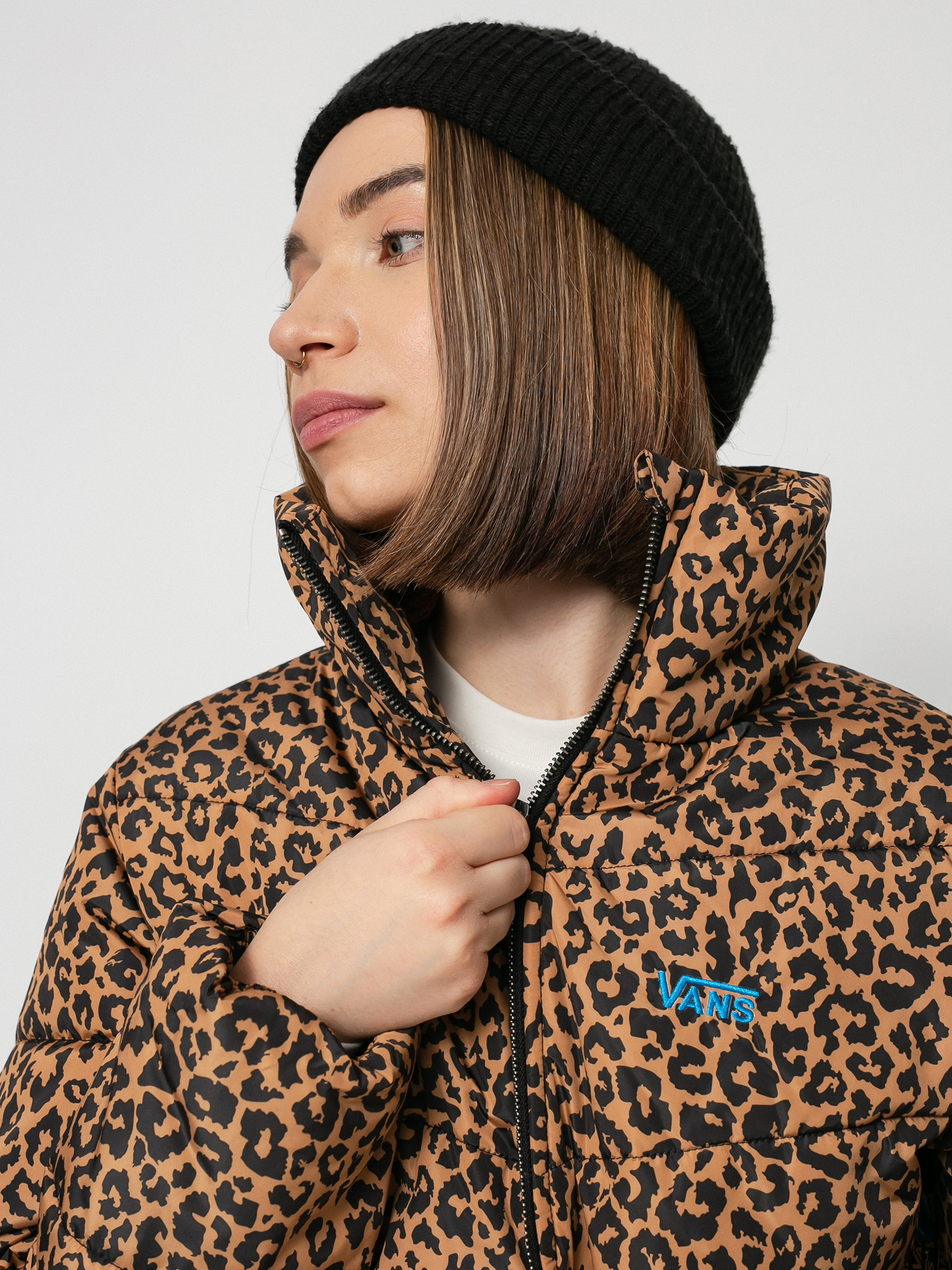 Bunda Vans Foundry V Printed Puffer MTE Wmn (leopard spot)