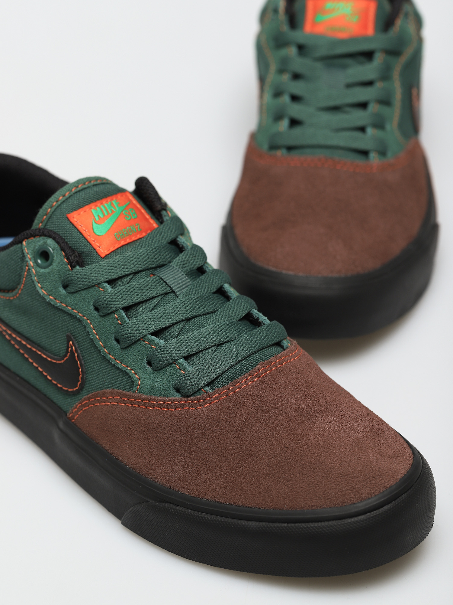 Topánky Nike SB Chron 2 (lt chocolate/black noble green)