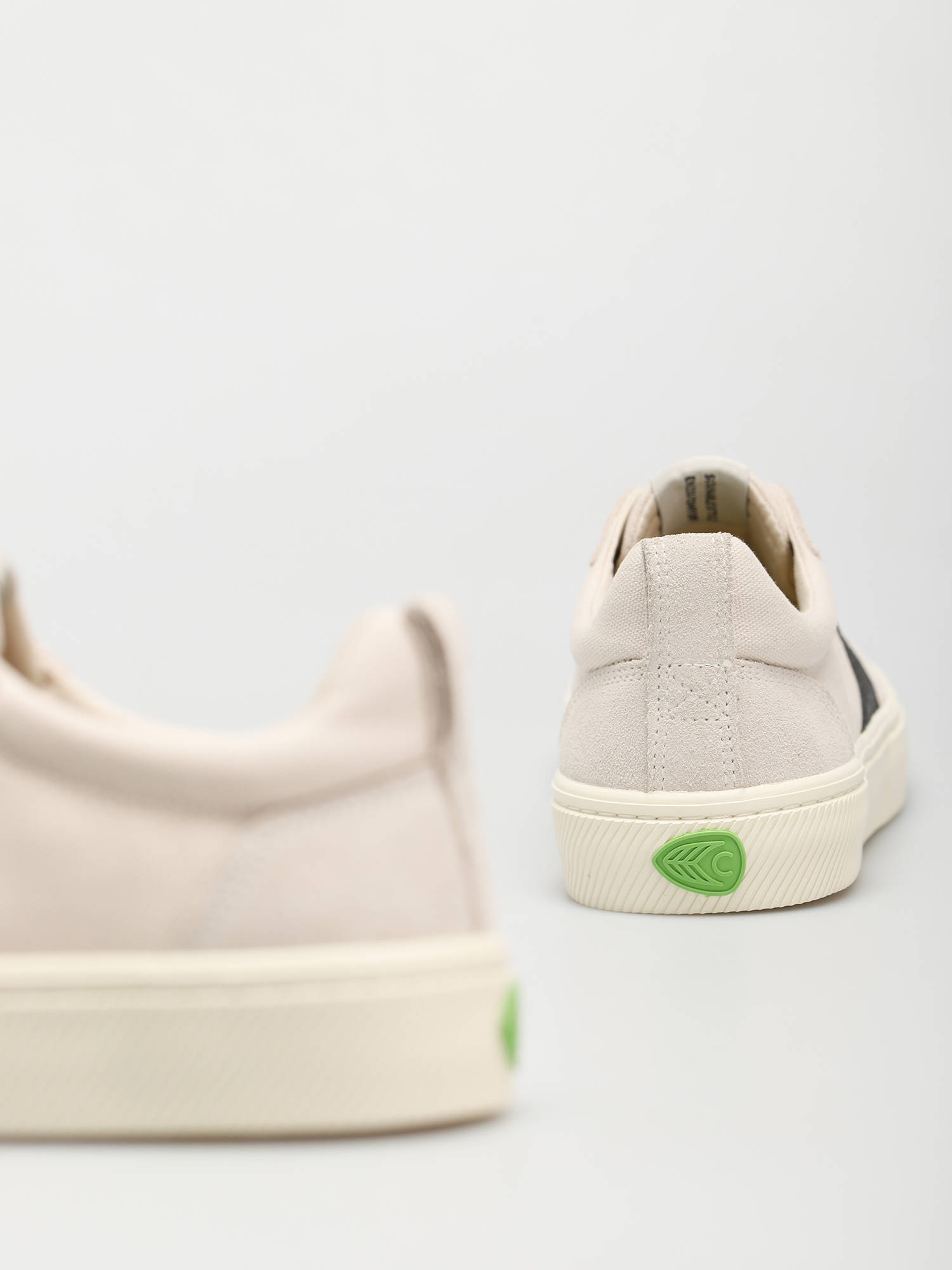 Topánky Cariuma Catiba Pro (vintage white/black logo)