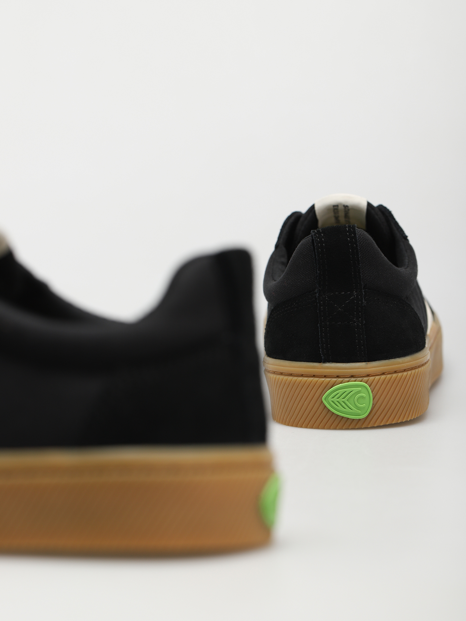 Topánky Cariuma Catiba Pro (gum black/ivory logo)