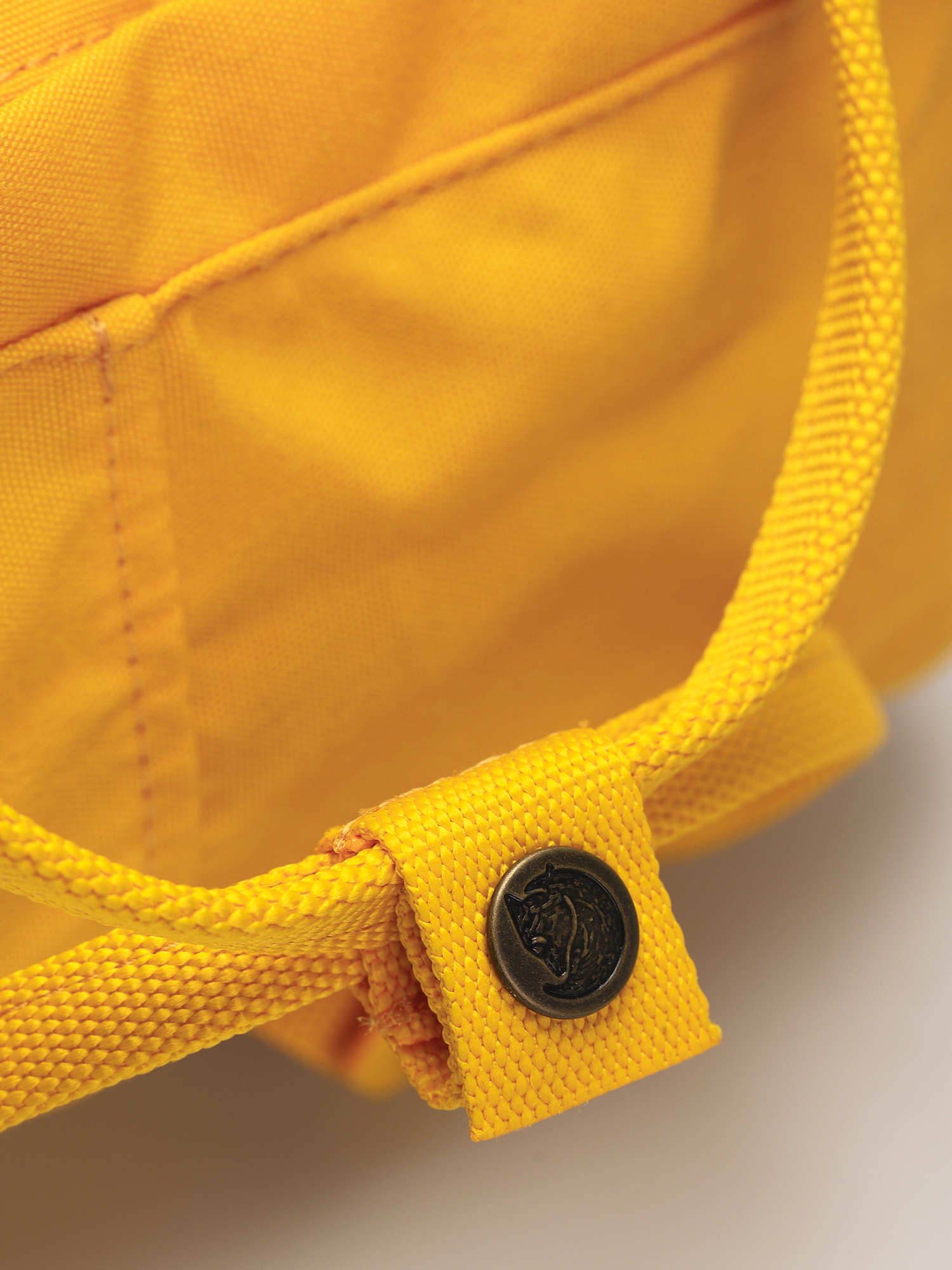Batoh Fjallraven Re Kanken (sunflower yellow)