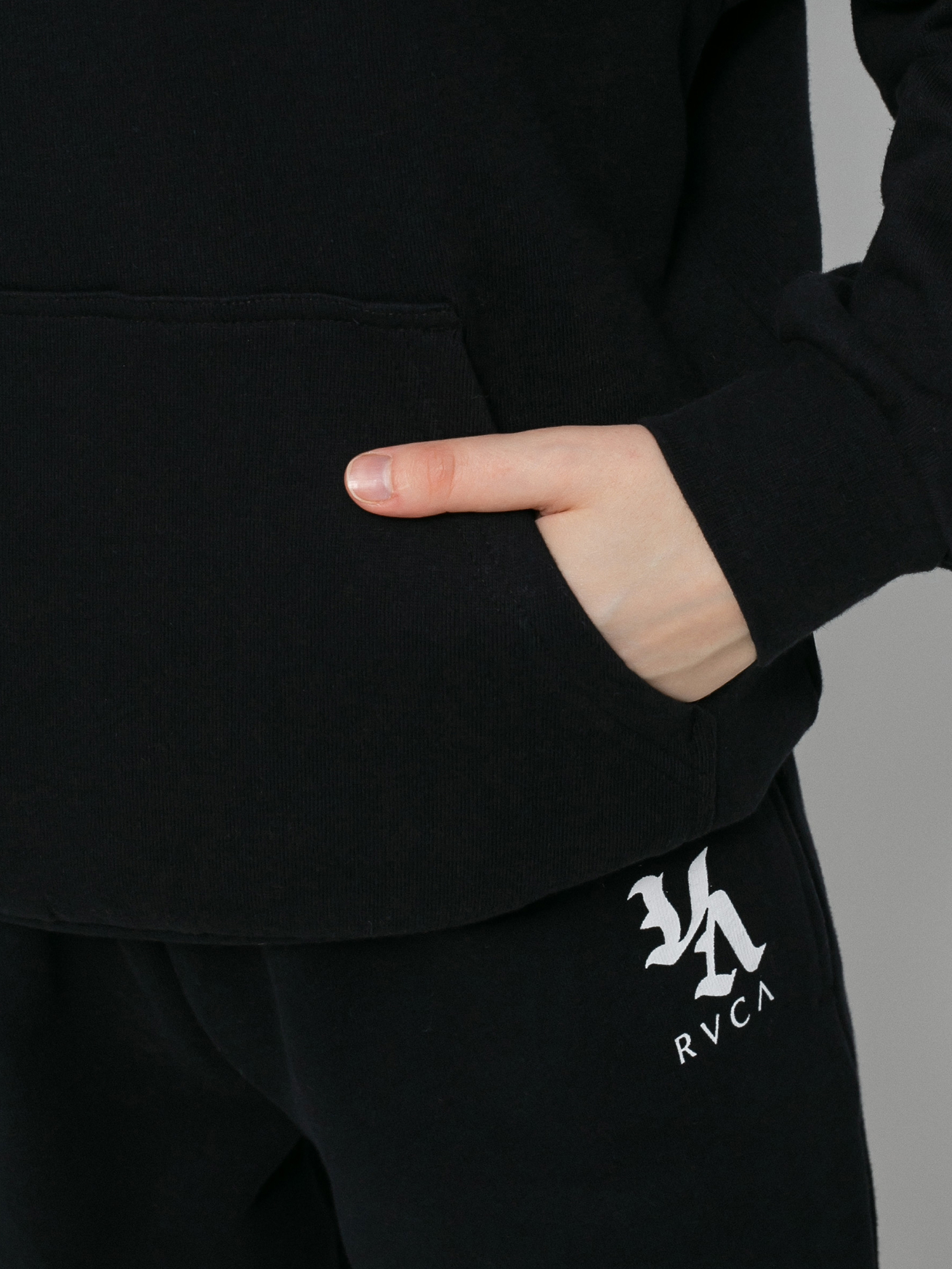 Mikina s kapucňou RVCA Mash Up HD Wmn (black)