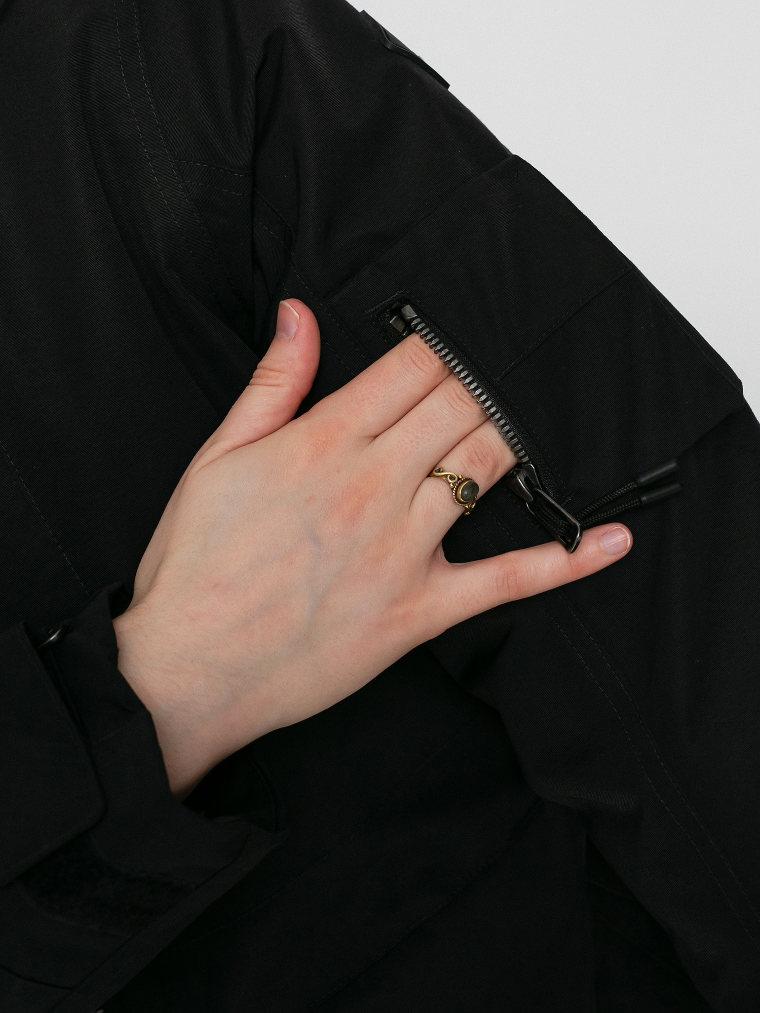 Bunda Burton Saxton Parka Wmn (true black)