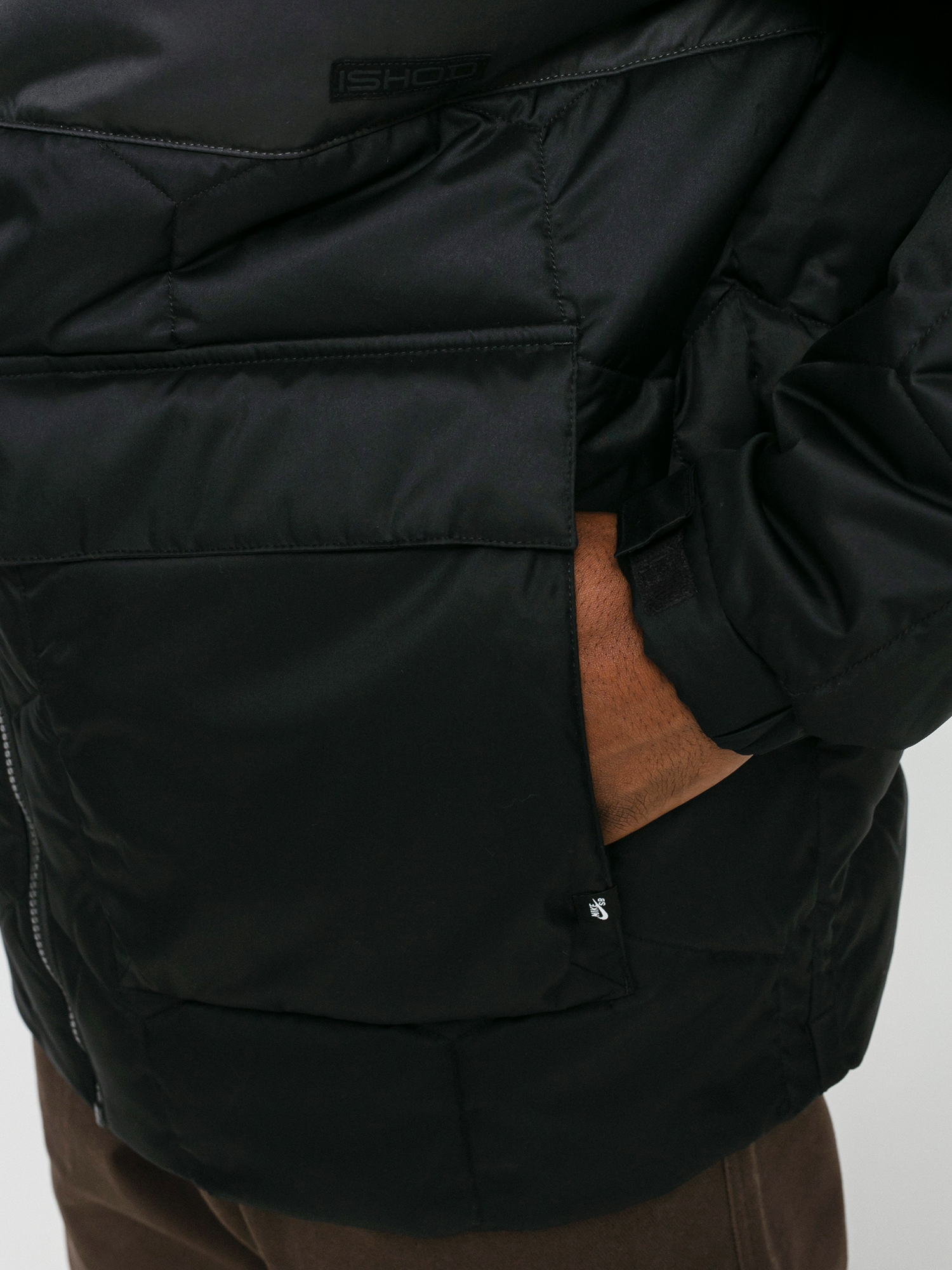 Bunda Nike SB Sf Synfl Ishod (black/anthracite/university red)