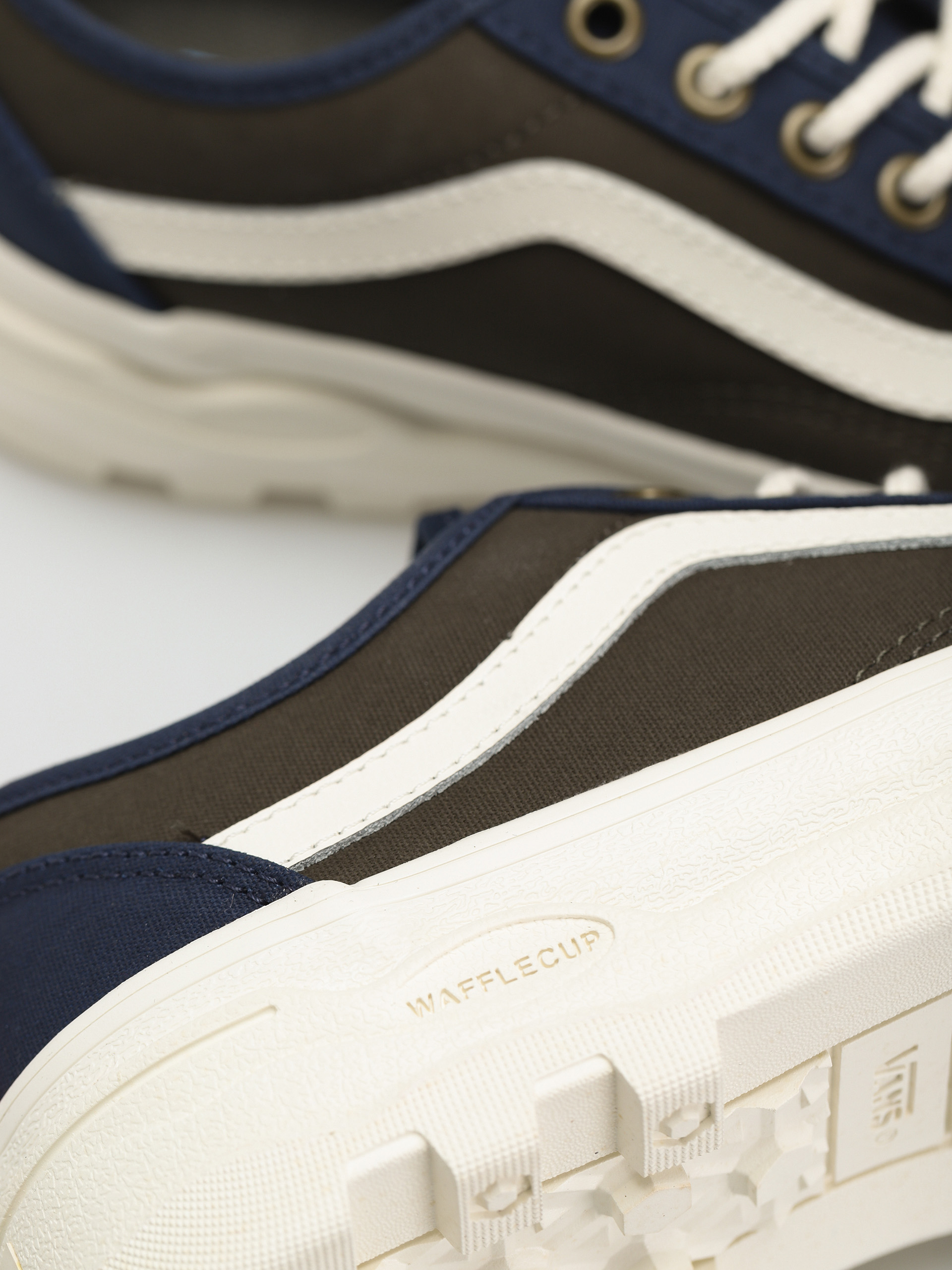 Topánky Vans Sentry Old Skool Wc (waxed canvas/forest night/marshmallow)