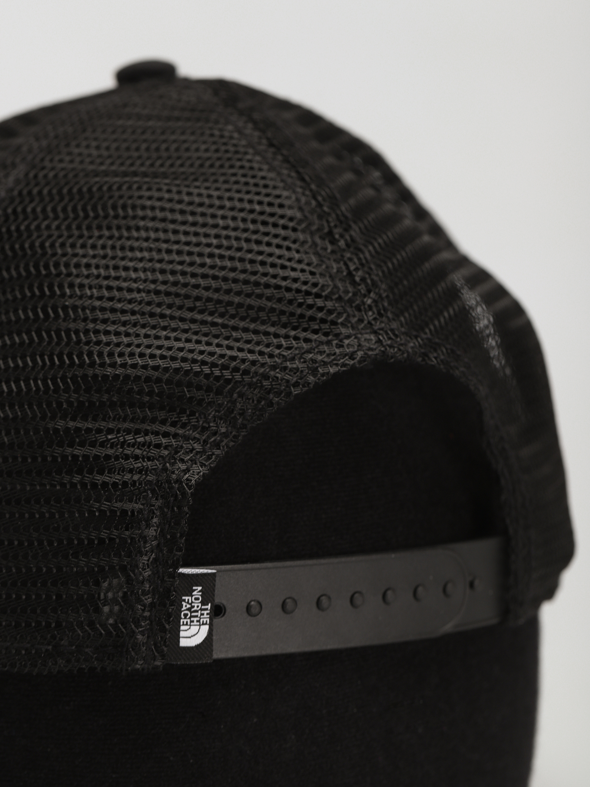 Šiltovka The North Face Mudder Trucker (tnf black)