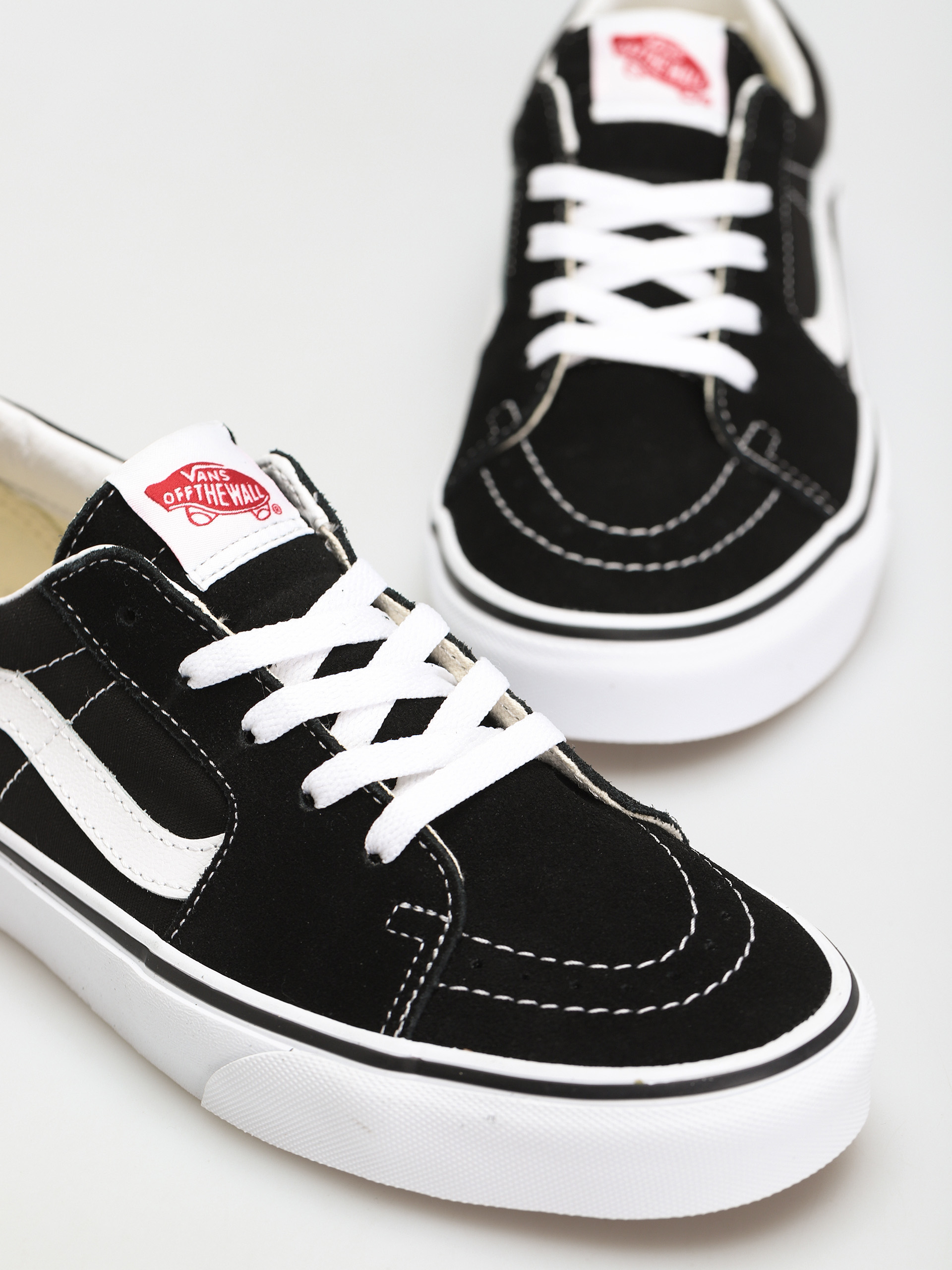 Topánky Vans Sk8 Low (black/true white)