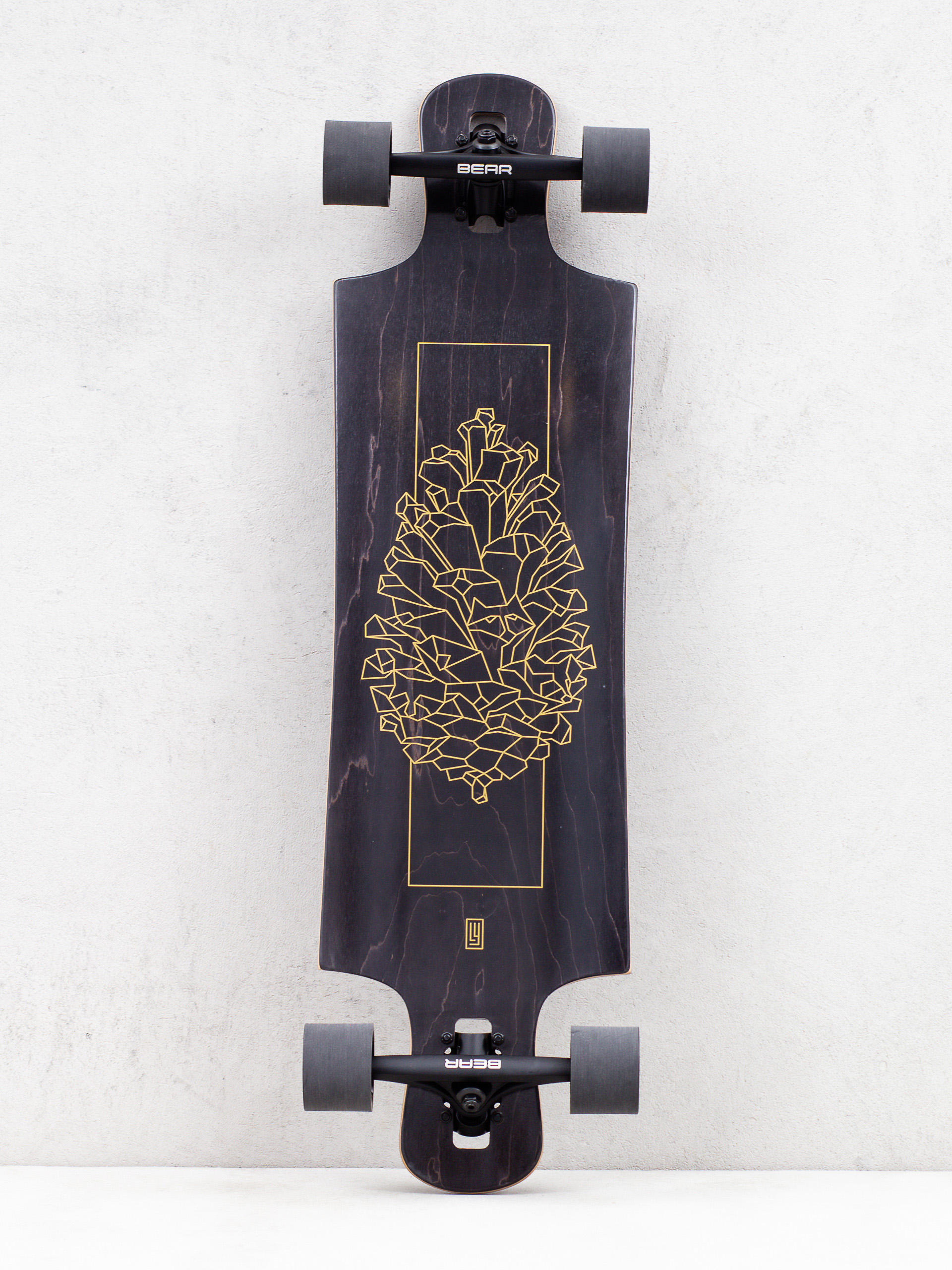 Longboard Landyachtz Drop Hammer (black pinecone)