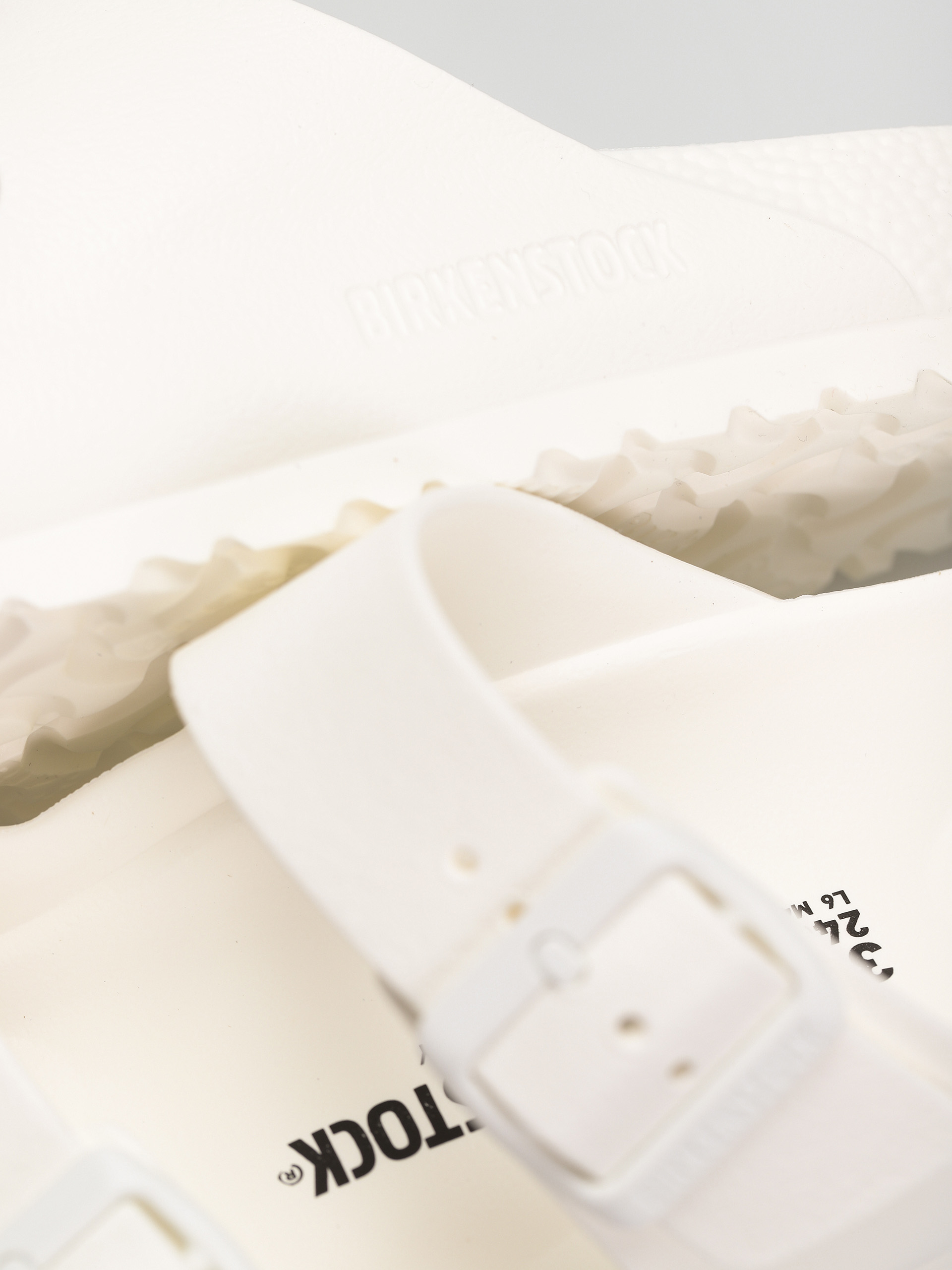 Šľapky Birkenstock Arizona Eva Narrow Wmn (white)