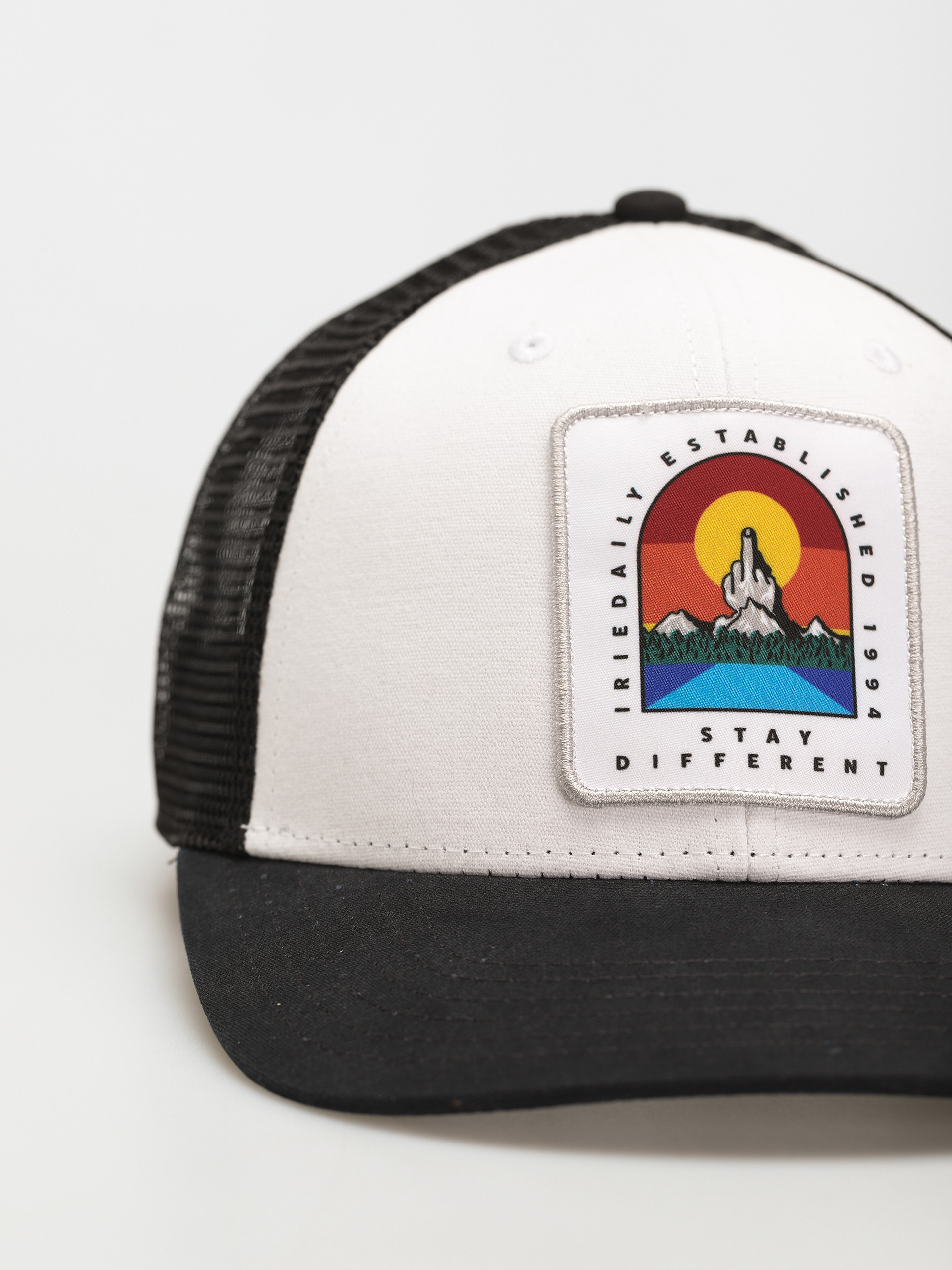 Šiltovka Iriedaily Stonefinger (black white)