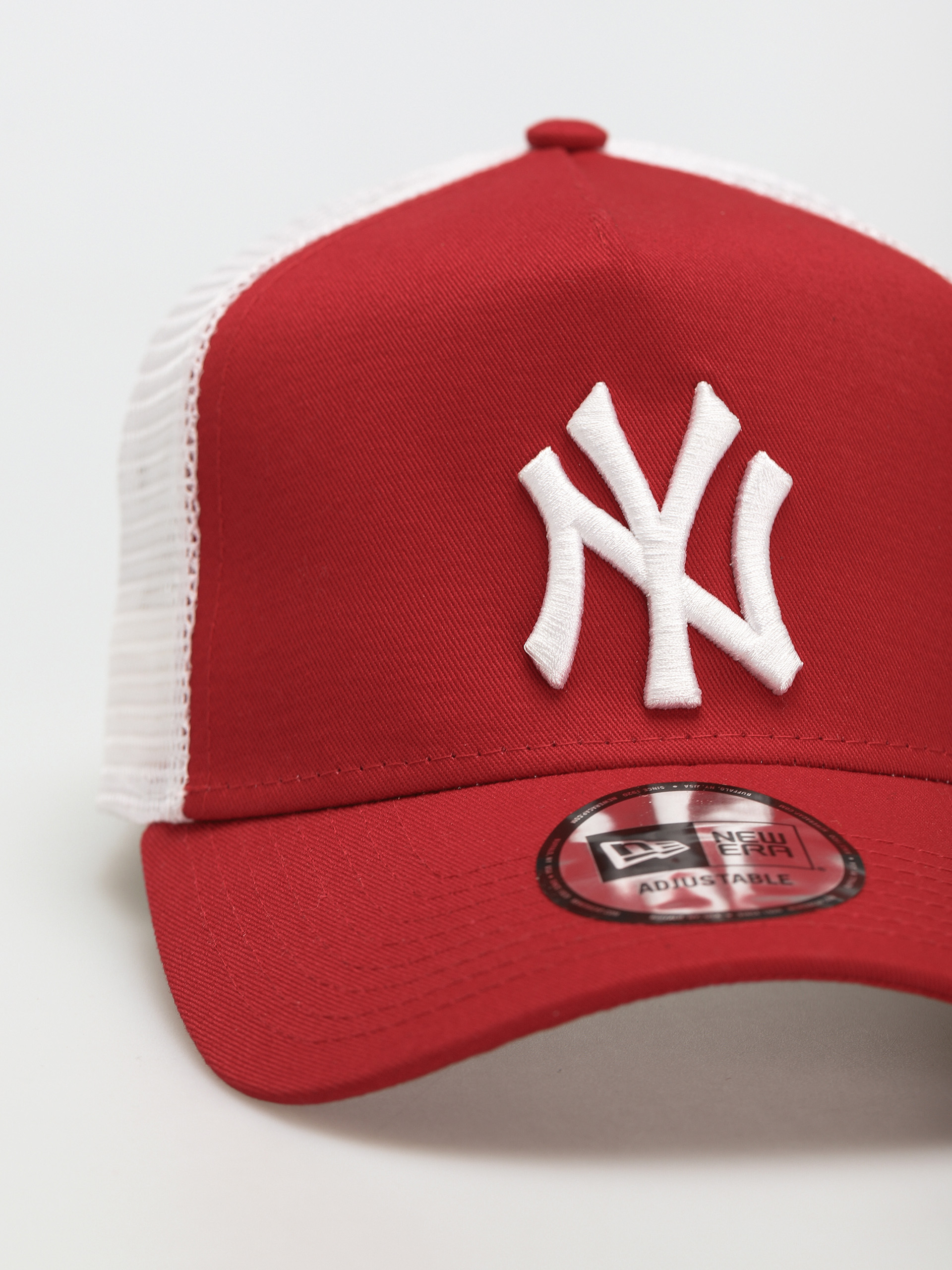 Šiltovka New Era Clean Trucker New York Yankees ZD (scarlet)