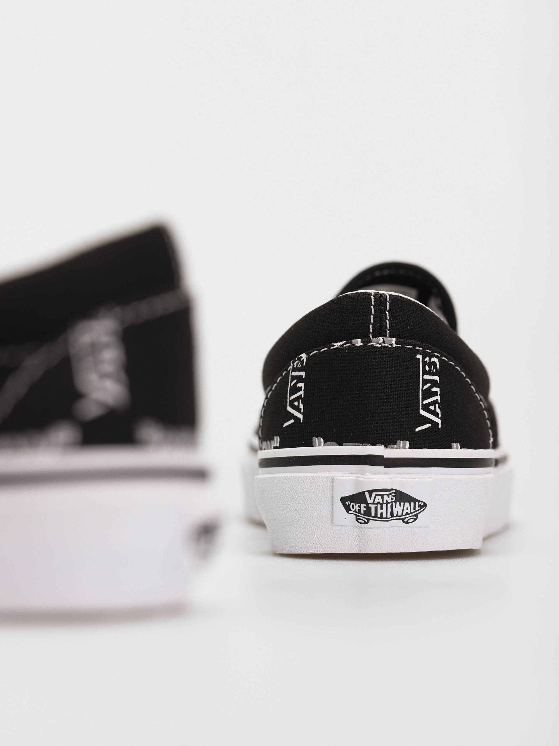 Topánky Vans Classic Slip On (shadow vans/black/true white)