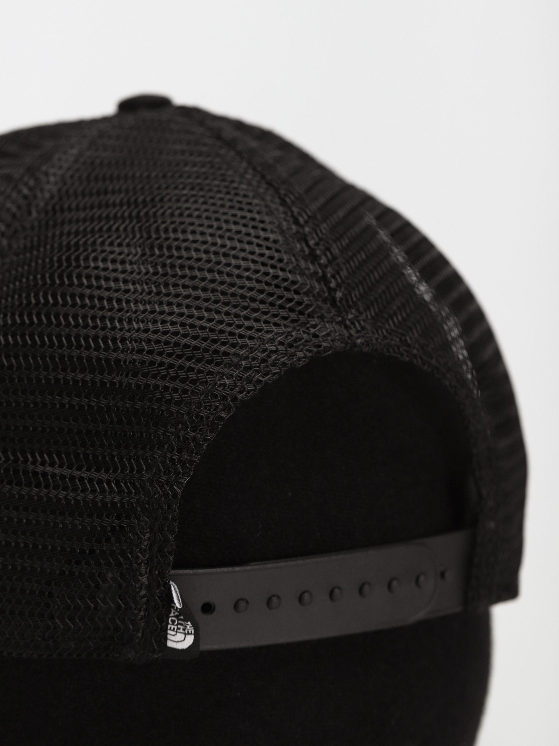 Šiltovka The North Face Deep Fit Mudder Trucker (tnf black)