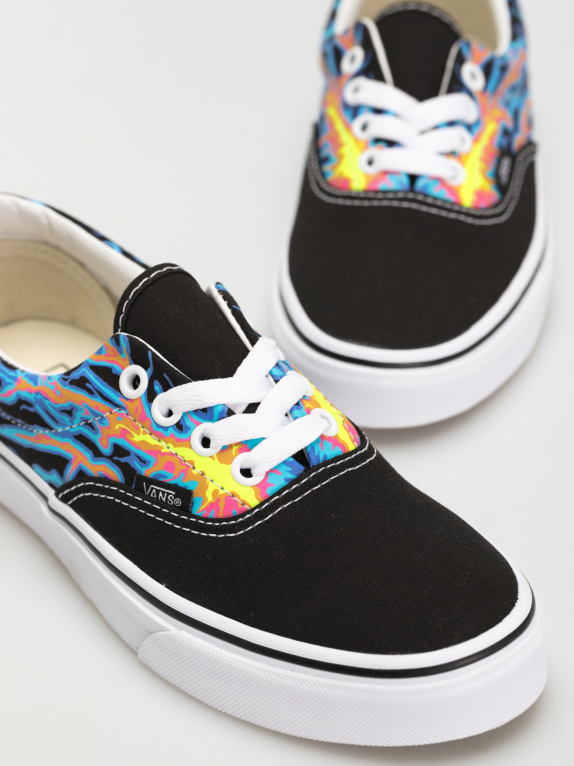 Topánky Vans Era (electric flame/black/true white)