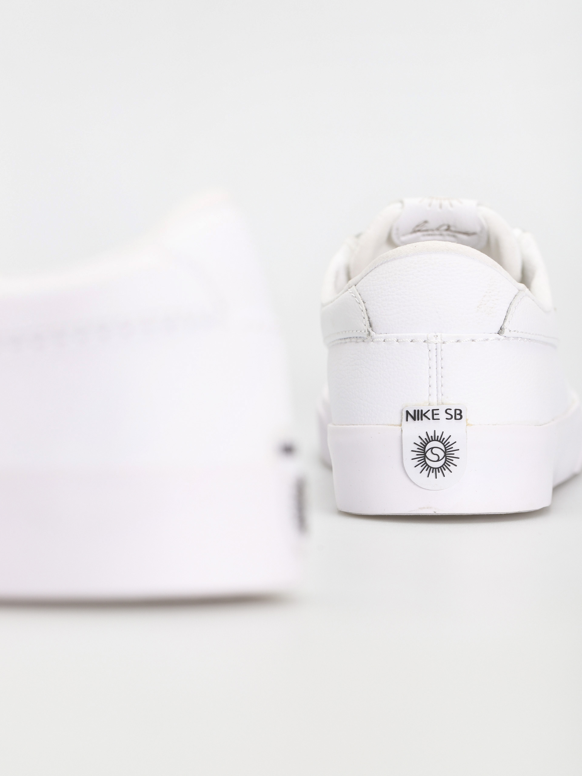 Topánky Nike SB Shane Prm (white/metallic gold white white)