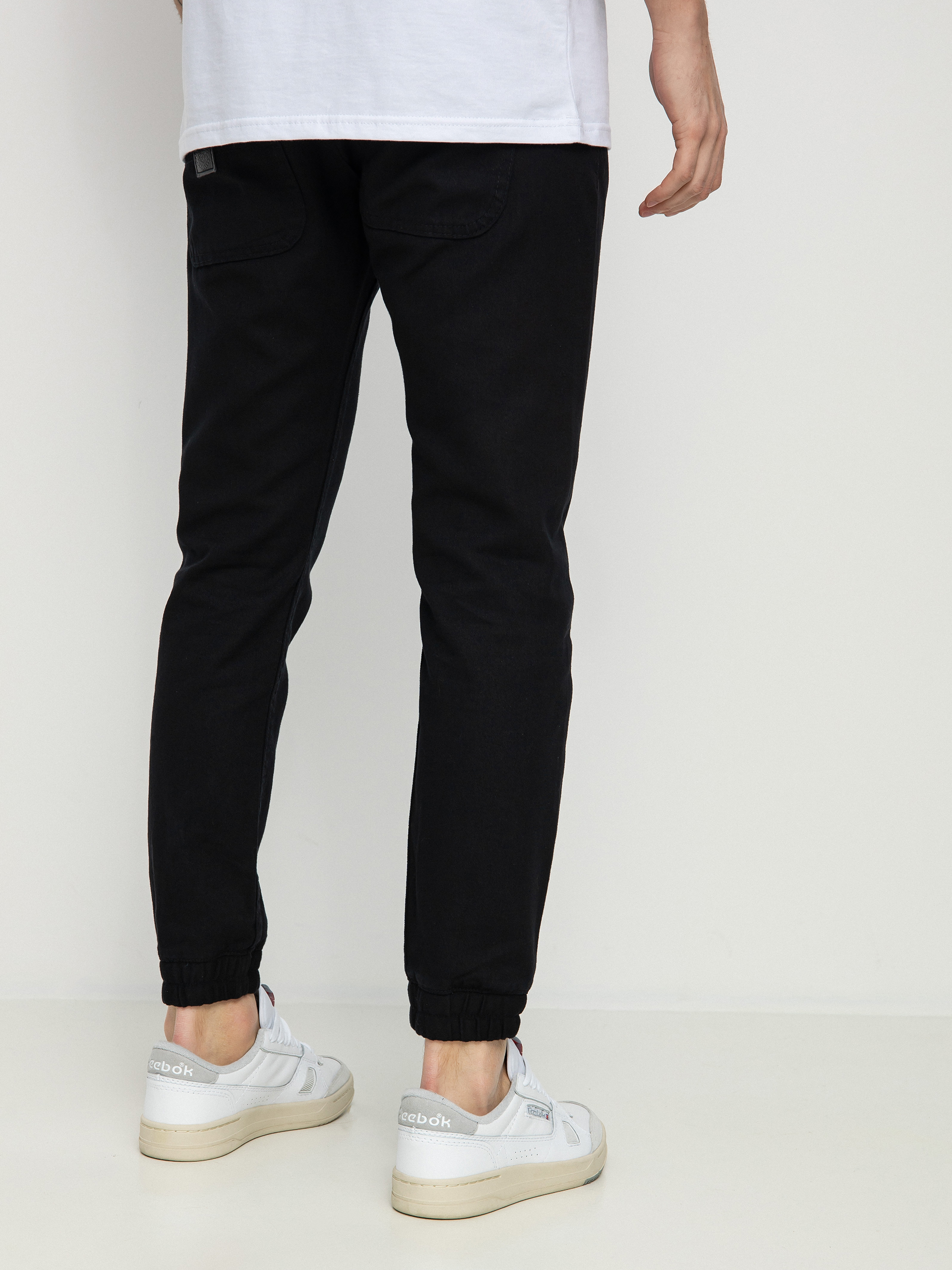 Nohavice MassDnm Base Joggers (black)