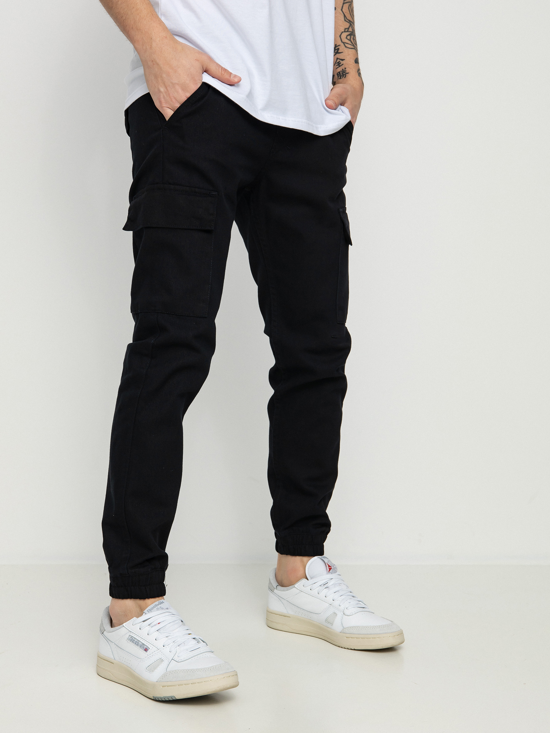 Nohavice MassDnm Cargo Sneaker Fit (black)